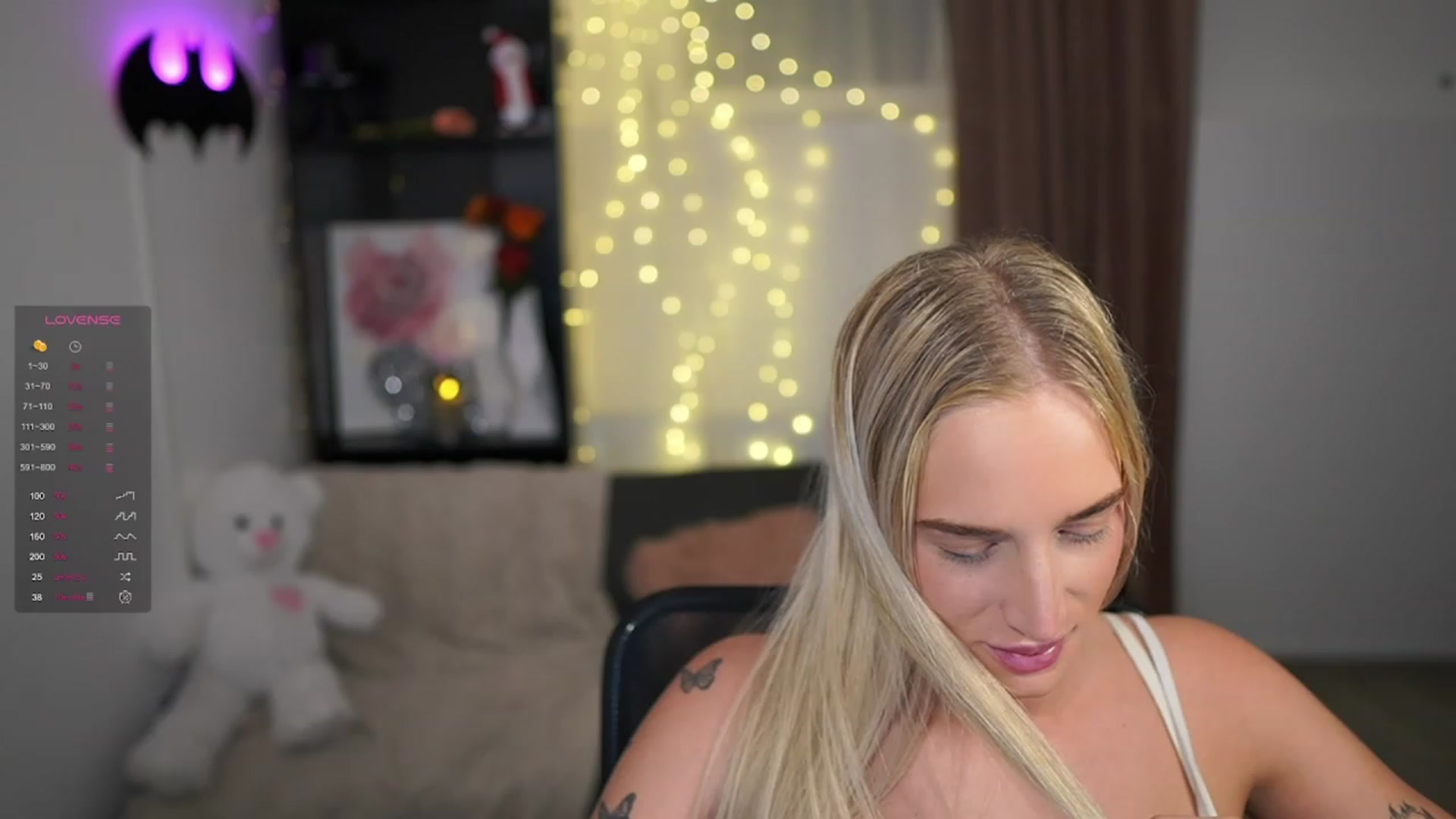 Gallery image thumbnail from NicoletteShea's myfreecams stream on, 12/20/2023, 19:58 image 4 of 20