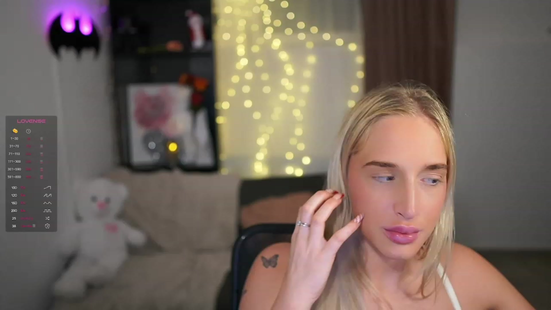 Gallery image thumbnail from NicoletteShea's myfreecams stream on, 12/20/2023, 19:58 image 19 of 20