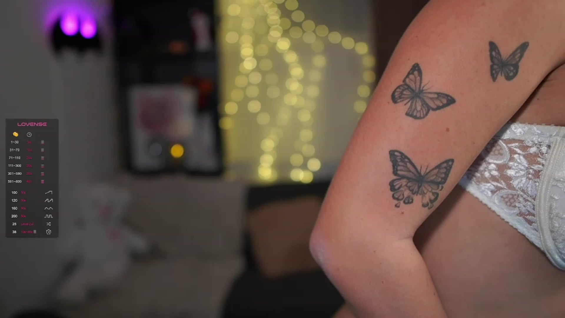 Gallery image thumbnail from NicoletteShea's myfreecams stream on, 12/20/2023, 20:11 image 8 of 20