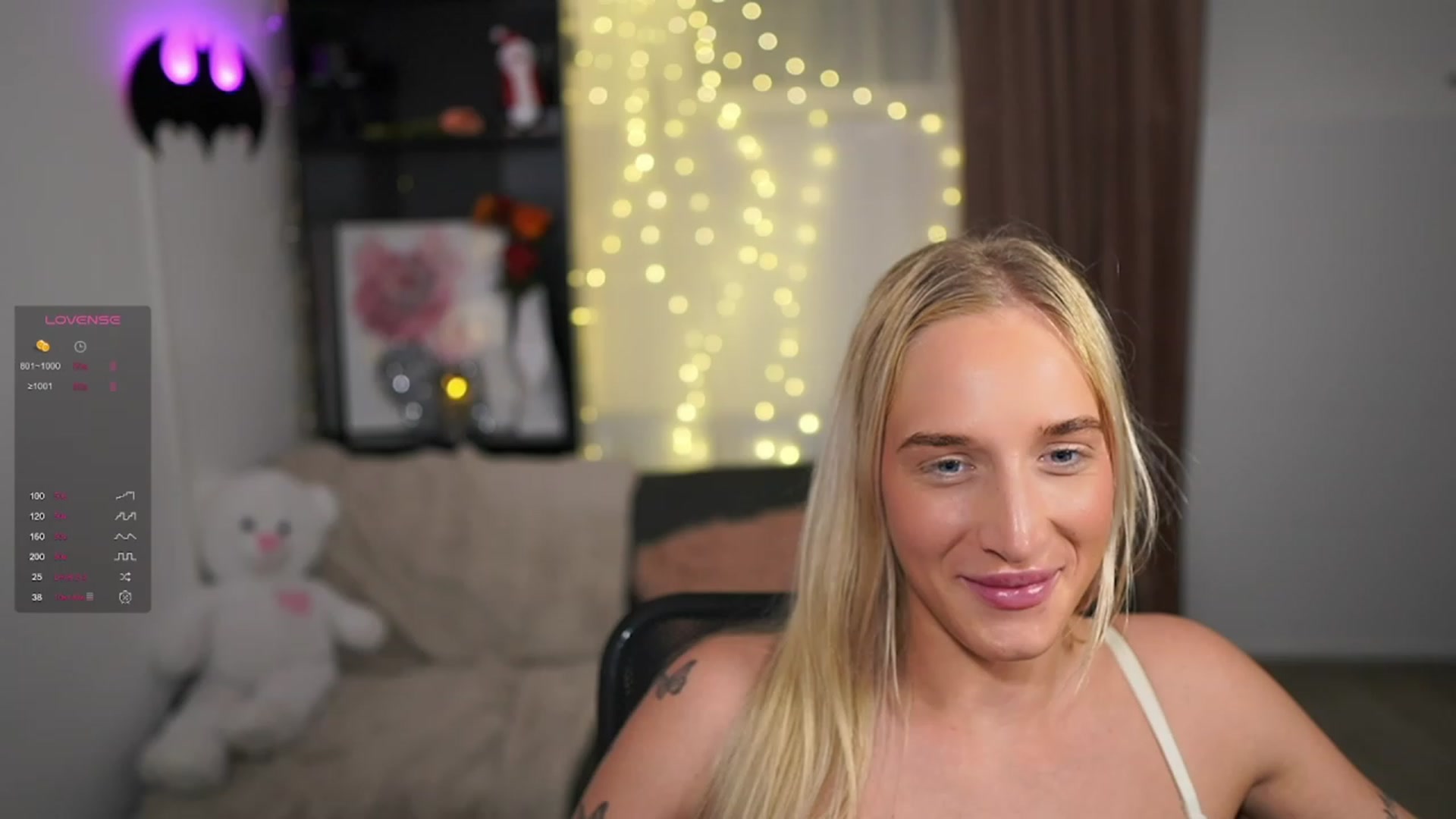 Gallery image thumbnail from NicoletteShea's myfreecams stream on, 12/20/2023, 21:05 image 10 of 20