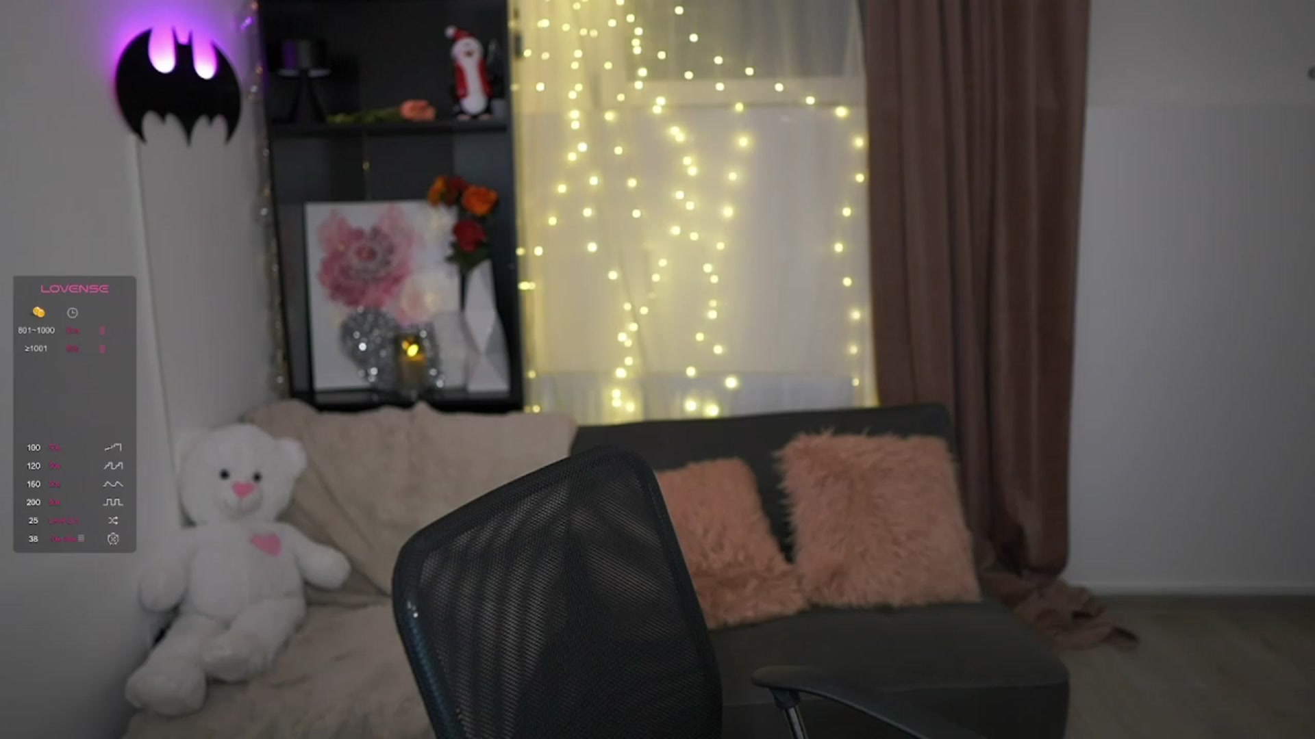 Gallery image thumbnail from NicoletteShea's myfreecams stream on, 12/20/2023, 21:05 image 5 of 20