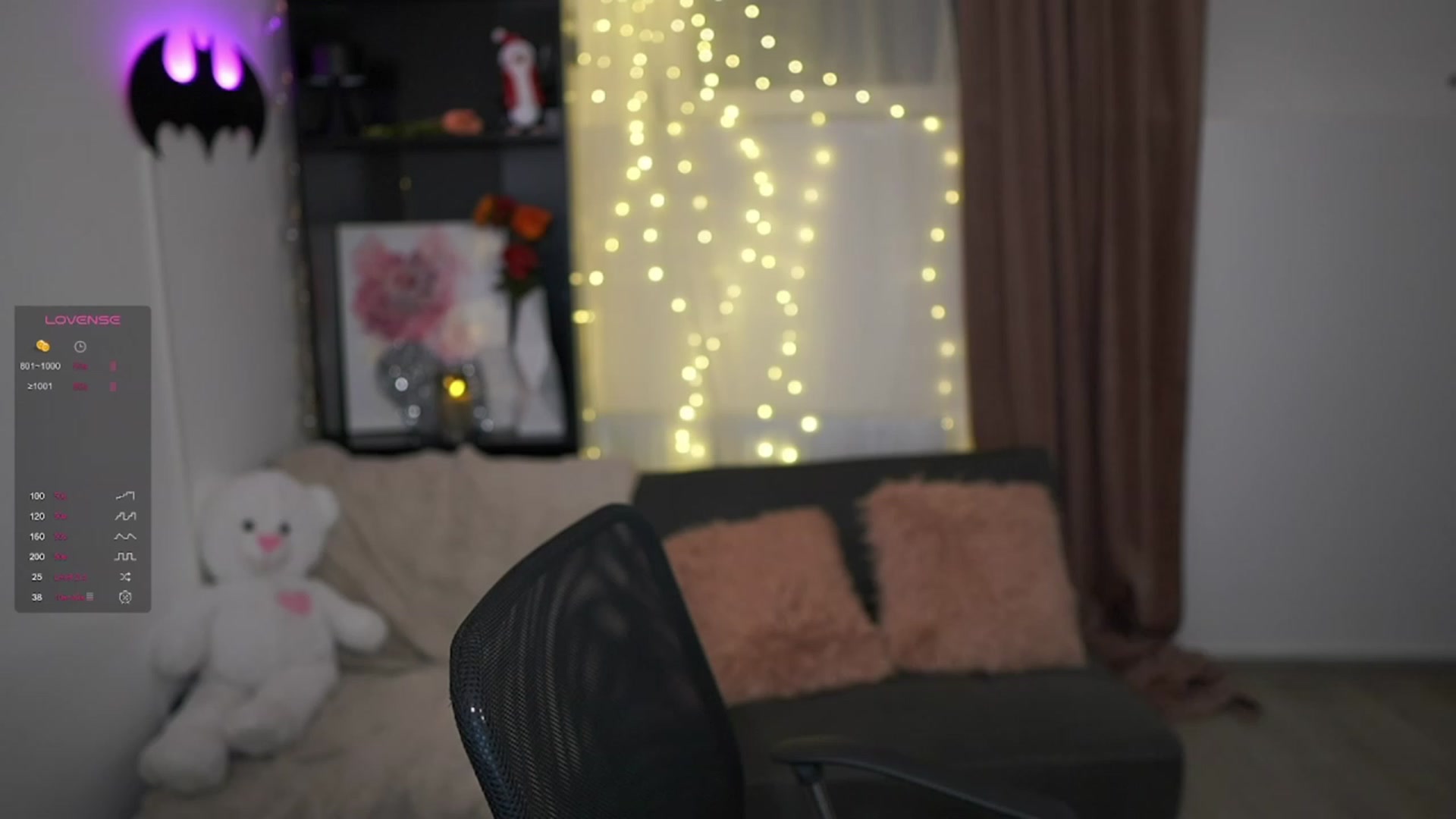 Gallery image thumbnail from NicoletteShea's myfreecams stream on, 12/20/2023, 21:05 image 3 of 20