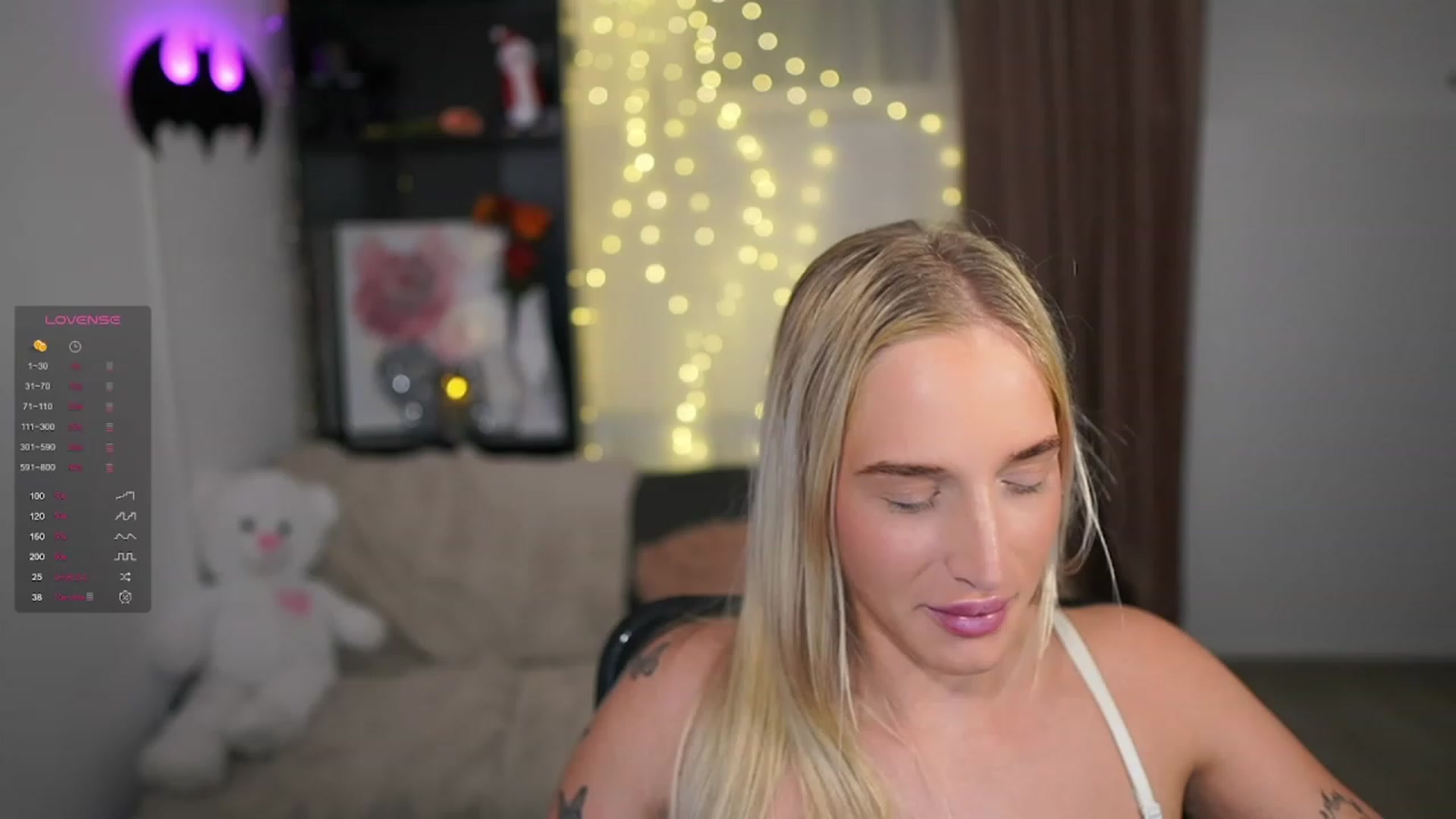 Gallery image thumbnail from NicoletteShea's myfreecams stream on, 12/20/2023, 21:05 image 9 of 20