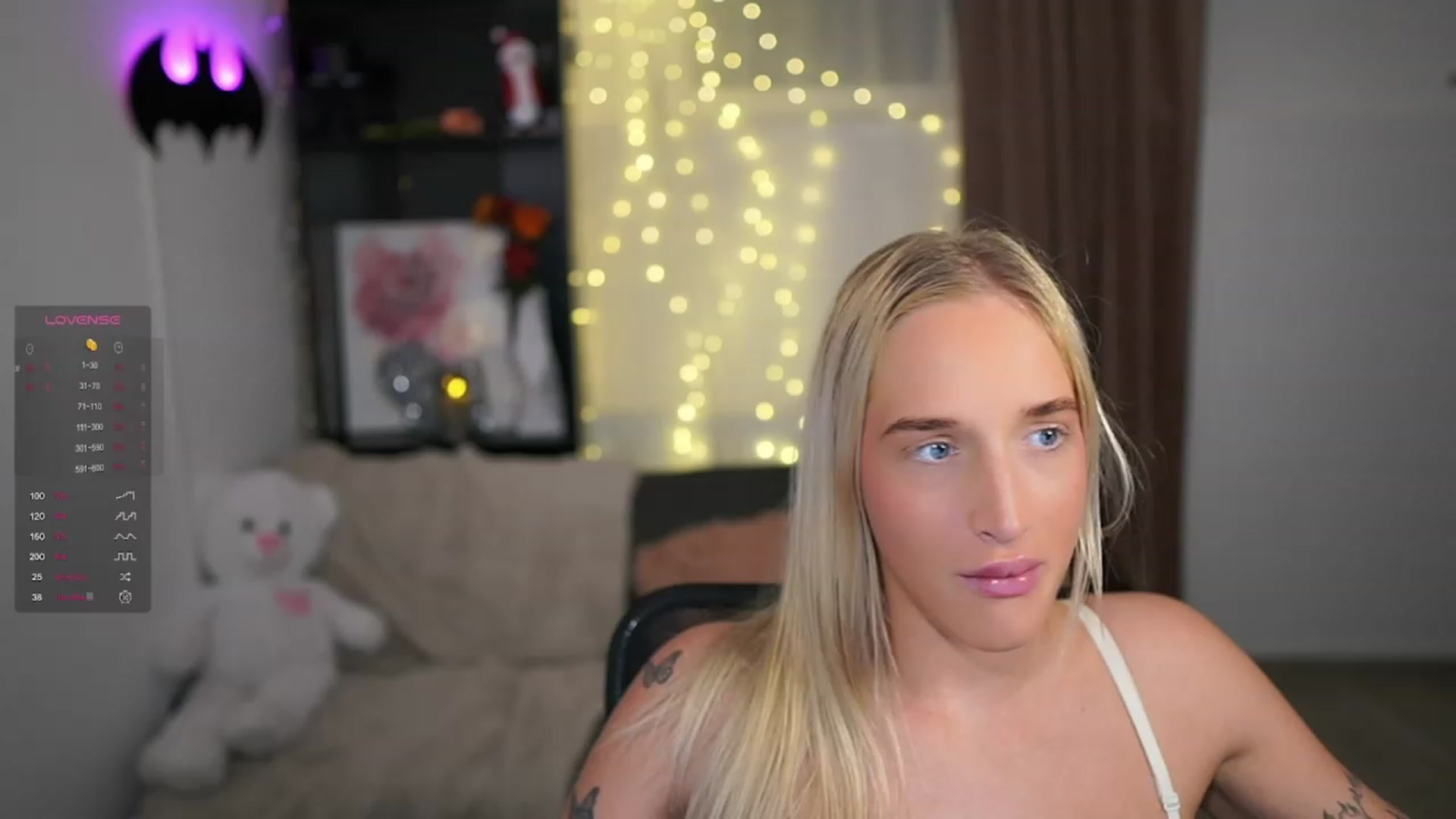 Gallery image thumbnail from NicoletteShea's myfreecams stream on, 12/20/2023, 21:05 image 6 of 20