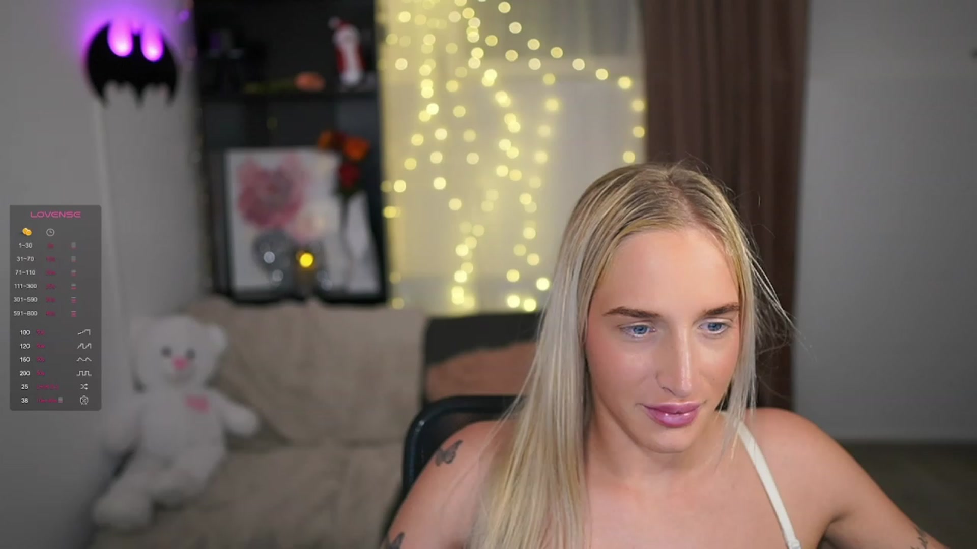 Gallery image thumbnail from NicoletteShea's myfreecams stream on, 12/20/2023, 21:05 image 16 of 20