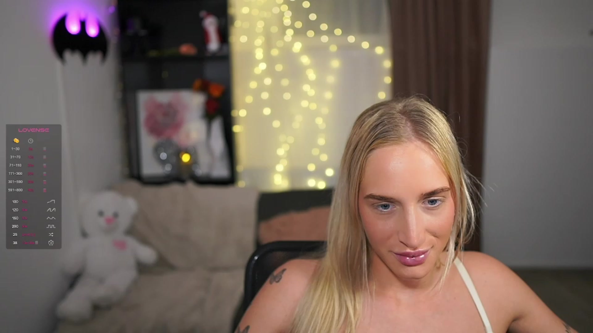 Gallery image thumbnail from NicoletteShea's myfreecams stream on, 12/20/2023, 21:05 image 11 of 20