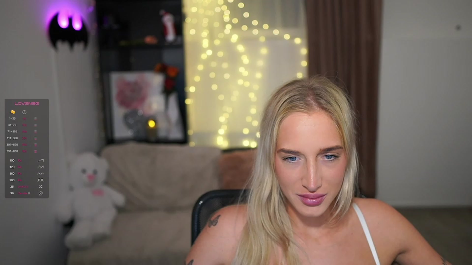 Gallery image thumbnail from NicoletteShea's myfreecams stream on, 12/23/2023, 10:26 image 20 of 20