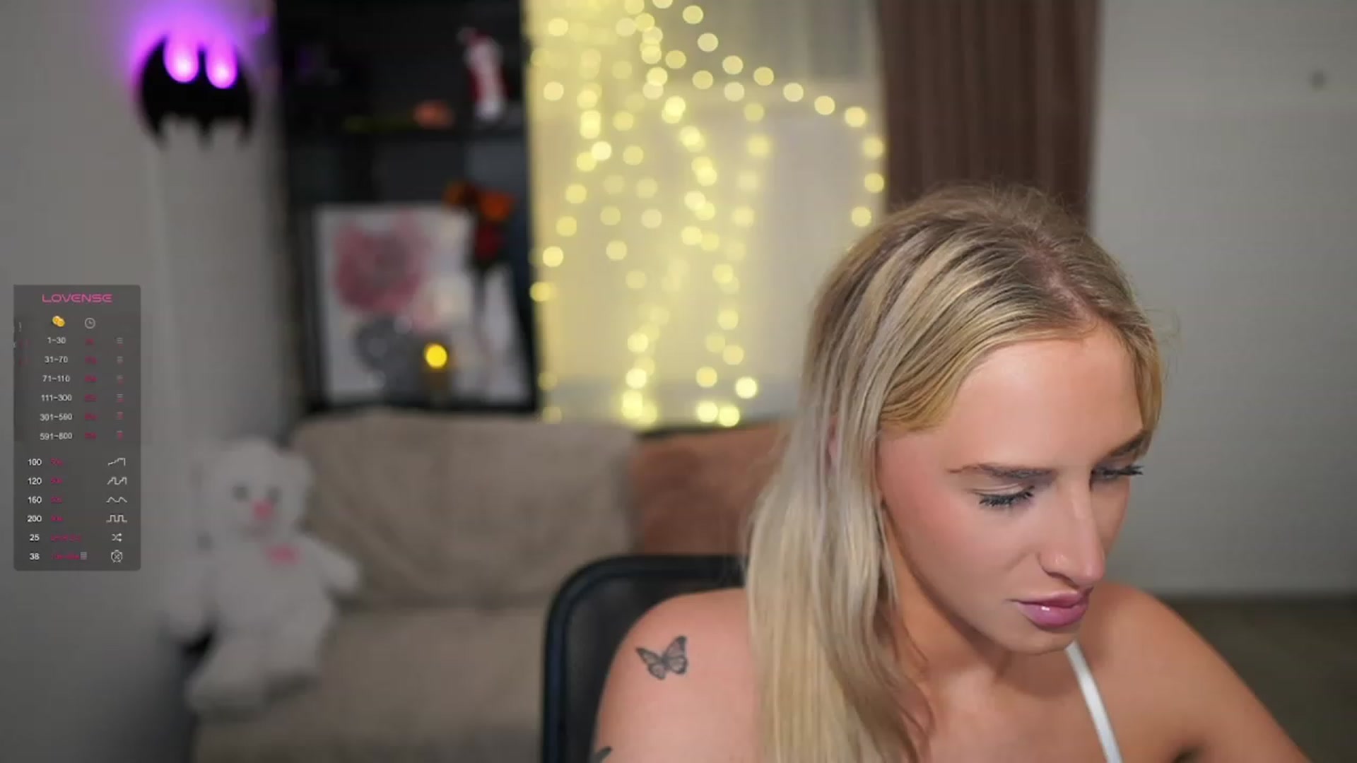 Gallery image thumbnail from NicoletteShea's myfreecams stream on, 12/23/2023, 10:26 image 16 of 20