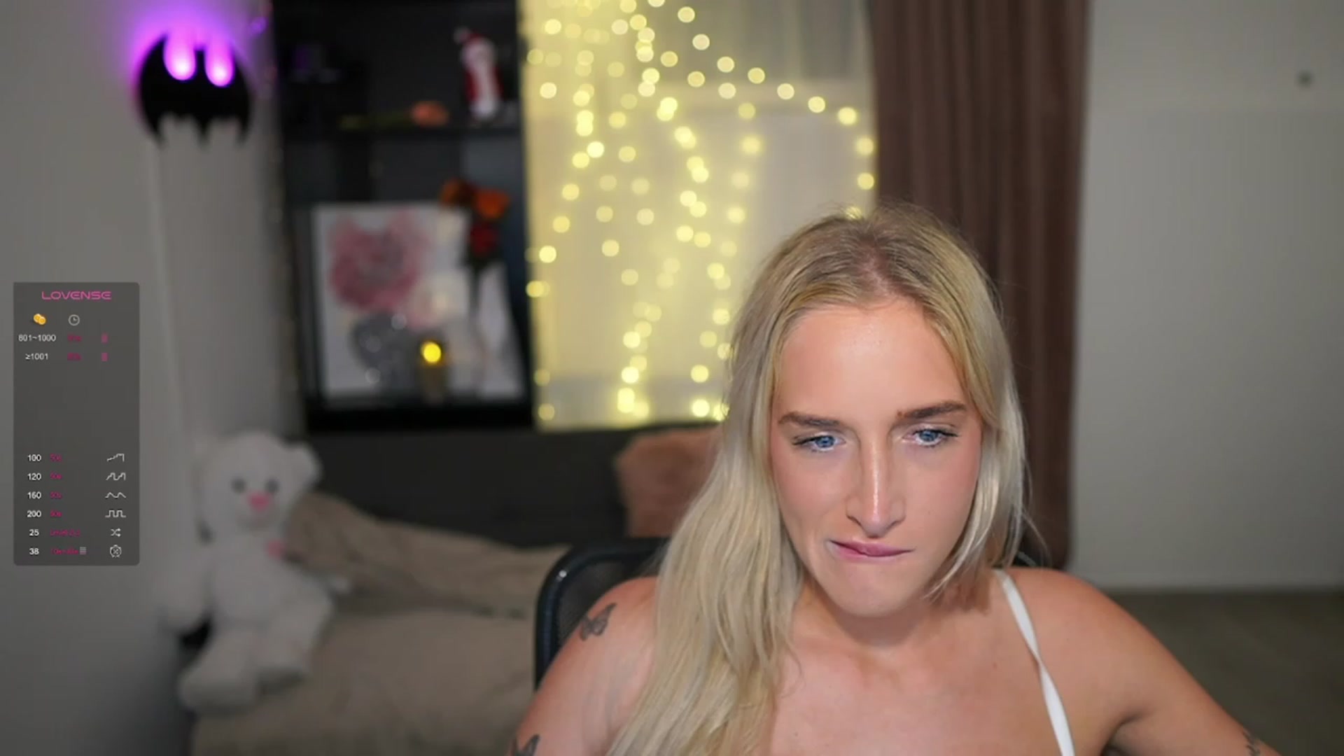 Gallery image thumbnail from NicoletteShea's myfreecams stream on, 12/23/2023, 11:44 image 1 of 20