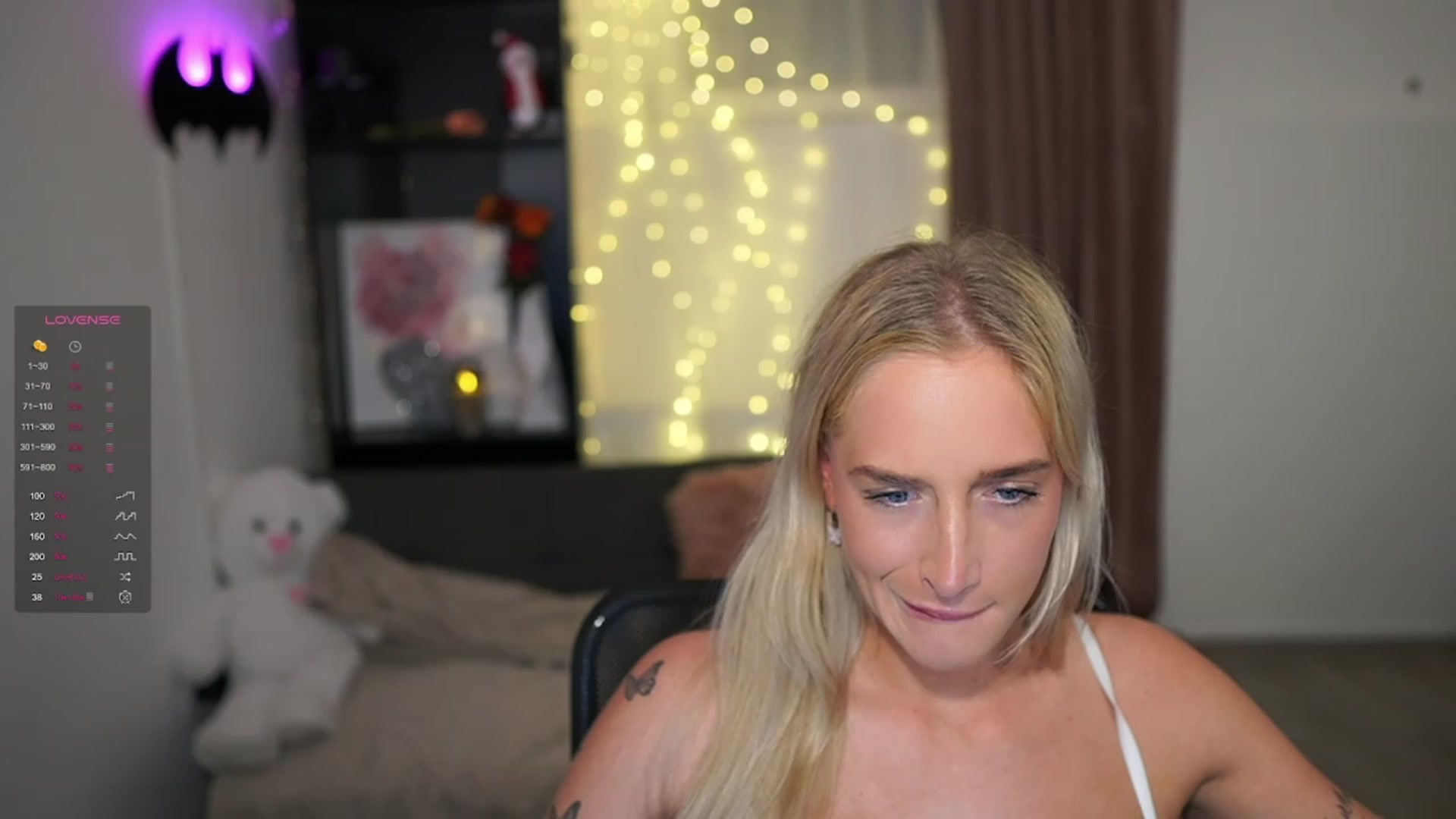 Gallery image thumbnail from NicoletteShea's myfreecams stream on, 12/23/2023, 11:44 image 2 of 20