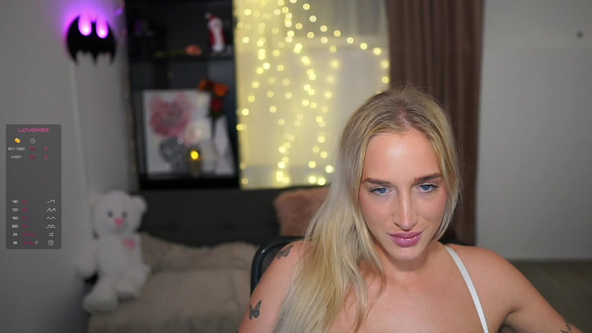Gallery image thumbnail from NicoletteShea's myfreecams stream on, 12/23/2023, 13:01 image 13 of 20