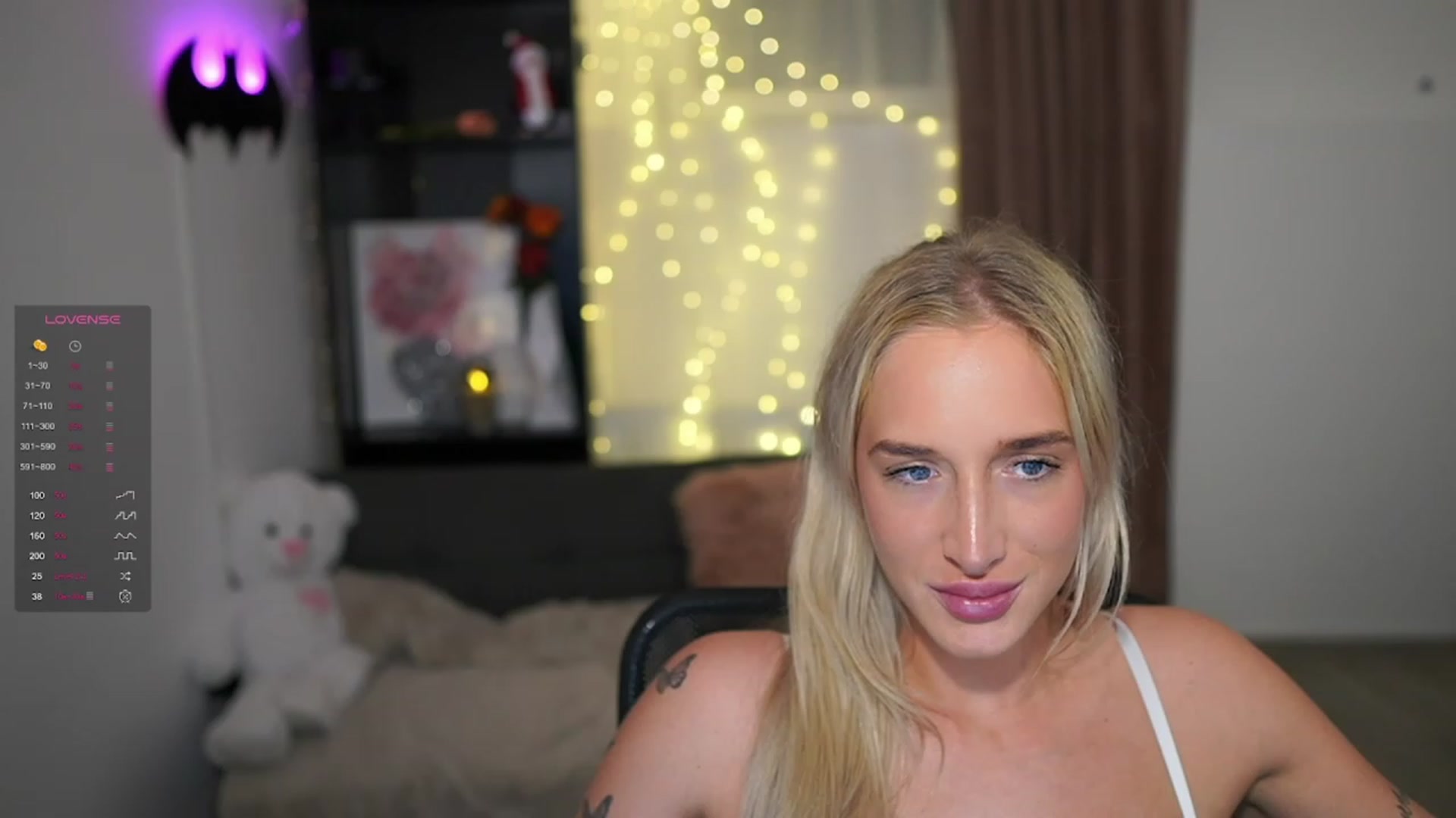 Gallery image thumbnail from NicoletteShea's myfreecams stream on, 12/23/2023, 13:01 image 1 of 20