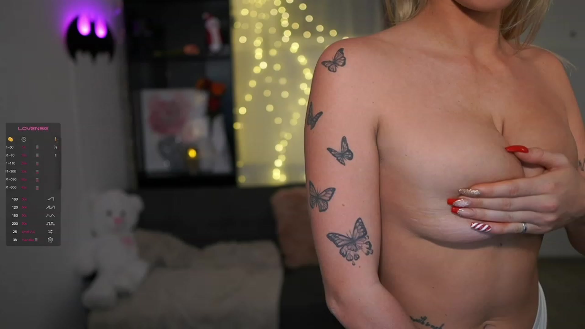 Gallery image thumbnail from NicoletteShea's myfreecams stream on, 12/23/2023, 13:01 image 7 of 20