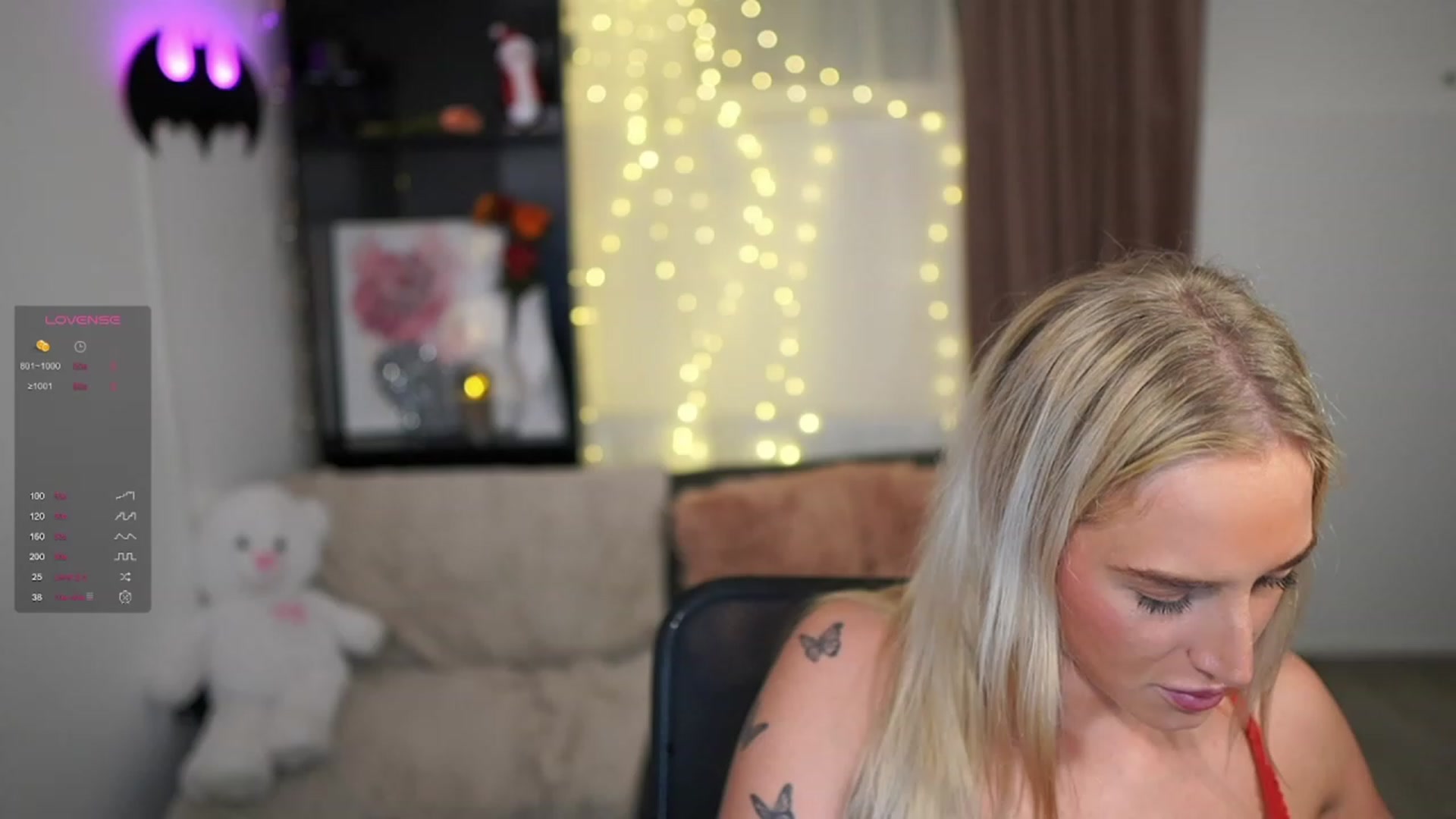 Gallery image thumbnail from NicoletteShea's myfreecams stream on, 12/27/2023, 22:12 image 3 of 20