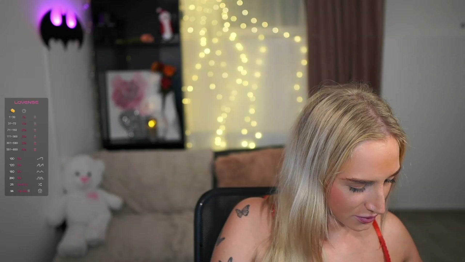 Gallery image thumbnail from NicoletteShea's myfreecams stream on, 12/27/2023, 22:12 image 6 of 20