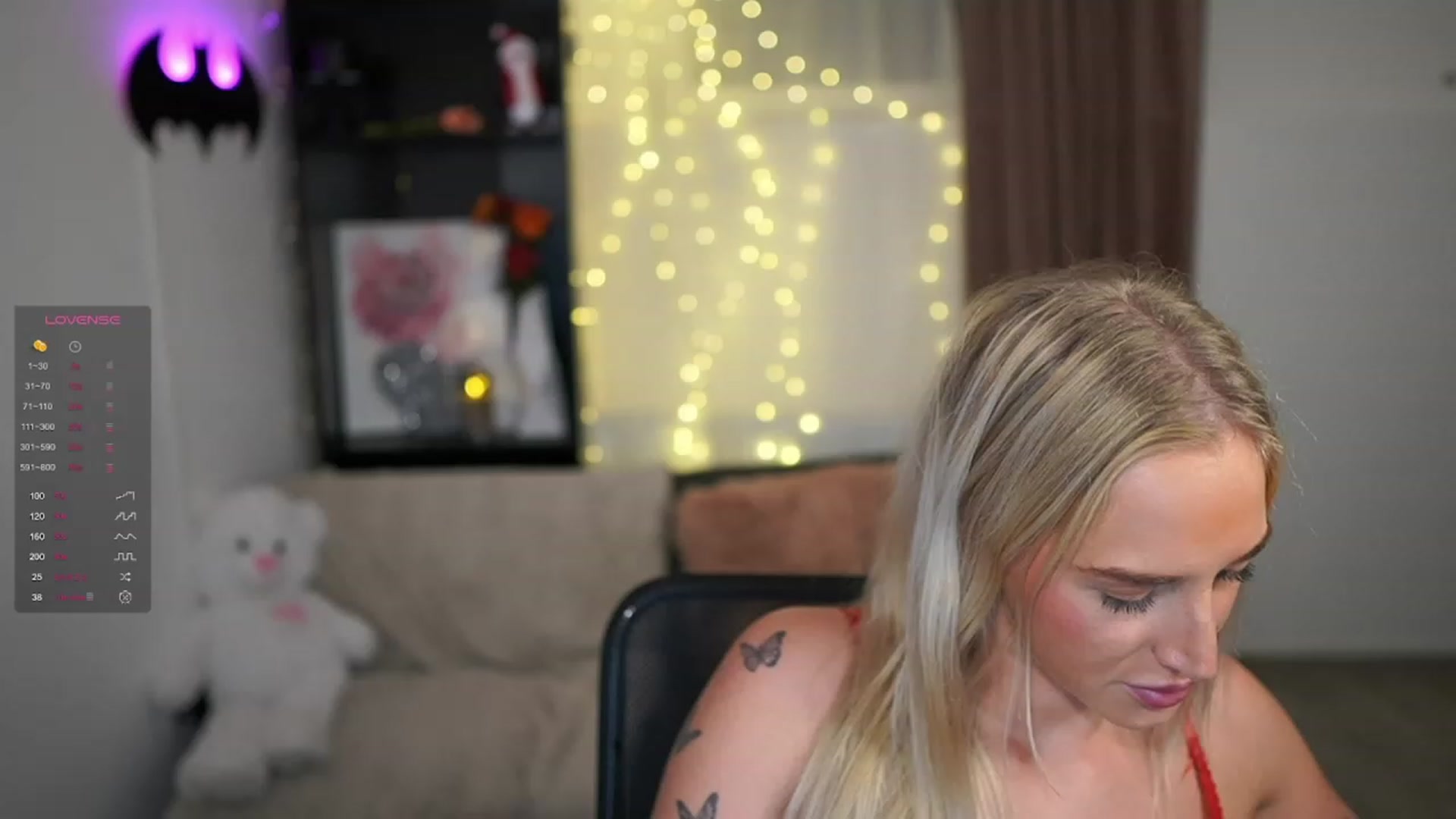 Gallery image thumbnail from NicoletteShea's myfreecams stream on, 12/27/2023, 22:12 image 15 of 20