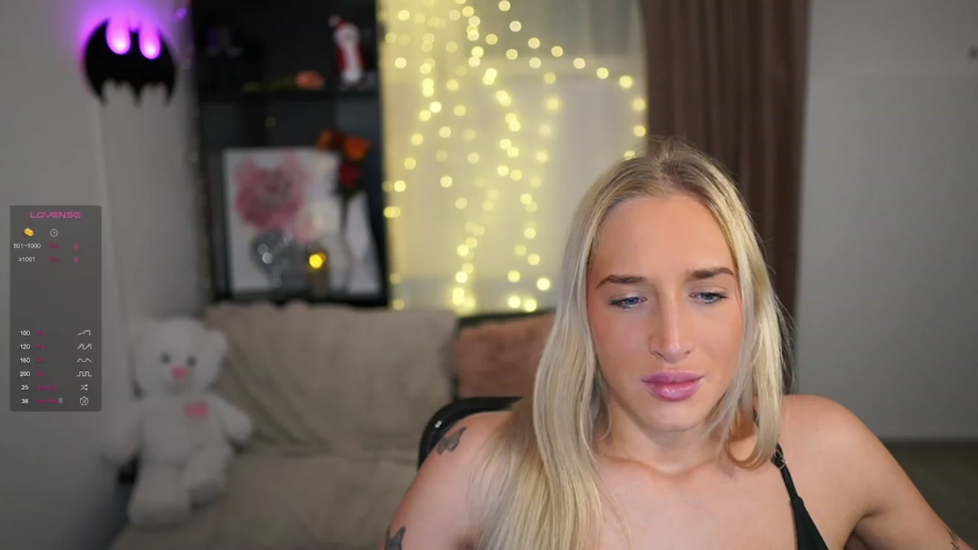 Gallery image thumbnail from NicoletteShea's myfreecams stream on, 12/28/2023, 10:47 image 15 of 20