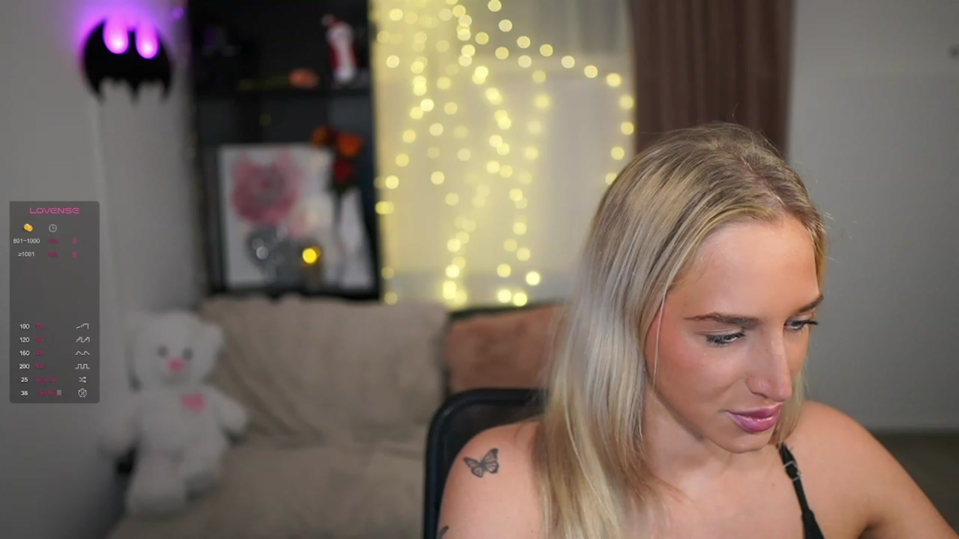 Gallery image thumbnail from NicoletteShea's myfreecams stream on, 12/28/2023, 10:47 image 9 of 20