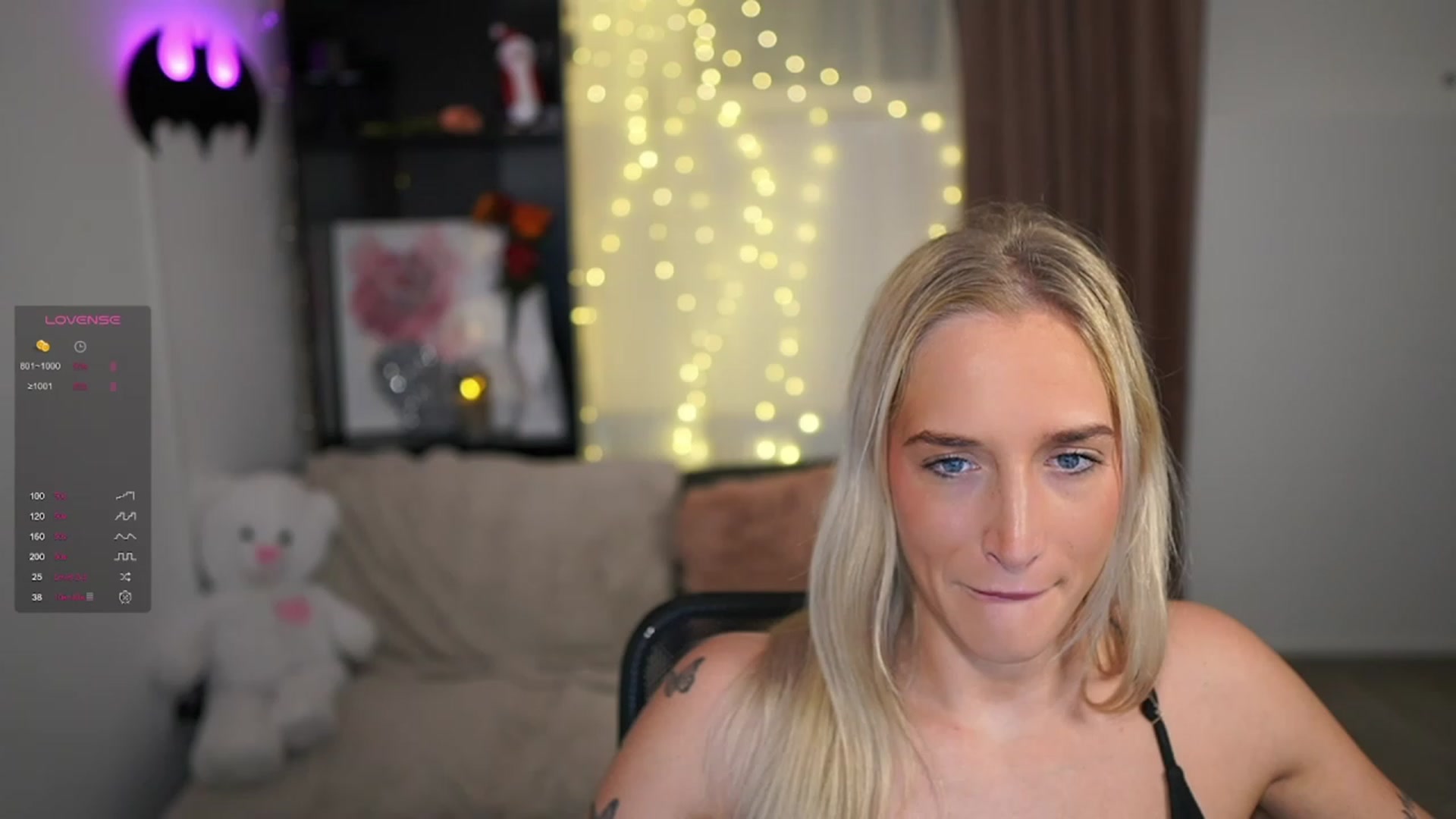 Gallery image thumbnail from NicoletteShea's myfreecams stream on, 12/28/2023, 10:47 image 16 of 20