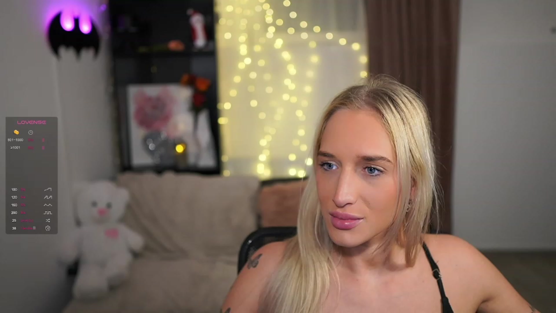Gallery image thumbnail from NicoletteShea's myfreecams stream on, 12/28/2023, 10:47 image 13 of 20
