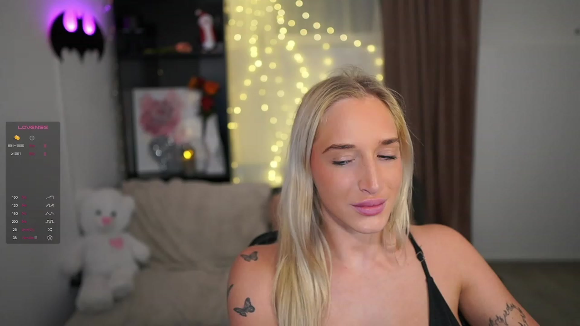 Gallery image thumbnail from NicoletteShea's myfreecams stream on, 12/28/2023, 10:47 image 6 of 20