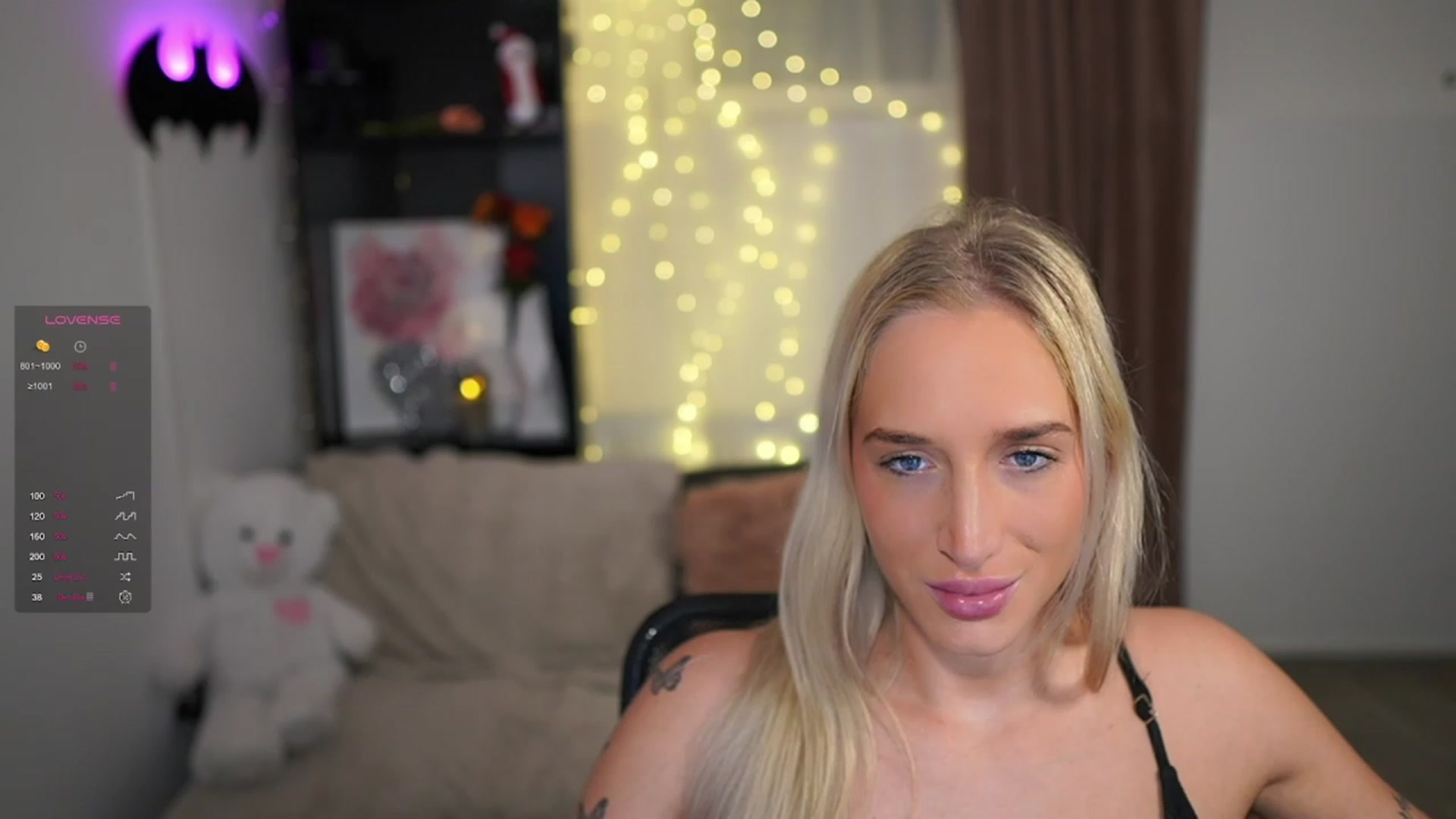 Gallery image thumbnail from NicoletteShea's myfreecams stream on, 12/28/2023, 10:47 image 14 of 20