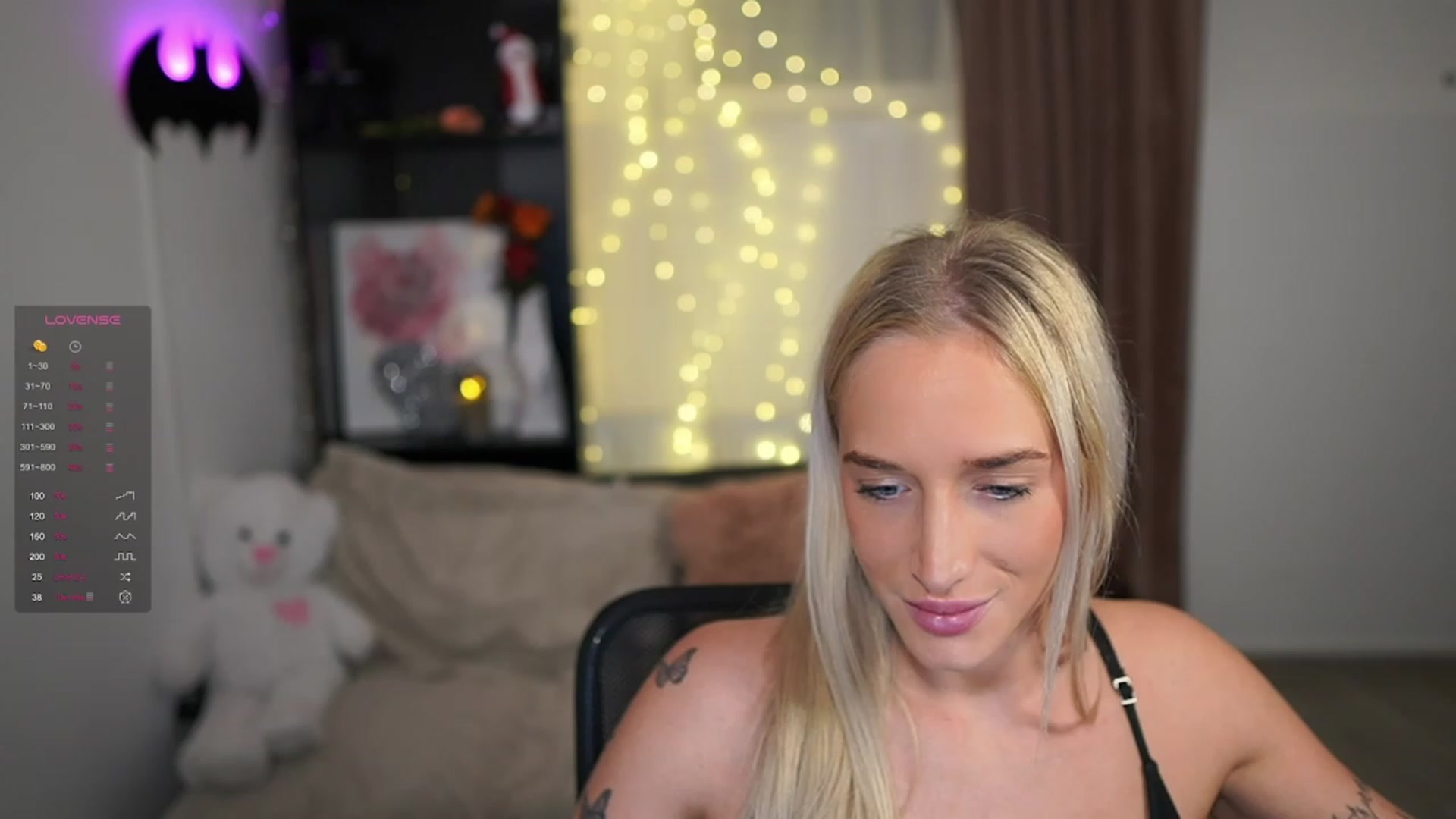 Gallery image thumbnail from NicoletteShea's myfreecams stream on, 12/28/2023, 12:17 image 14 of 20