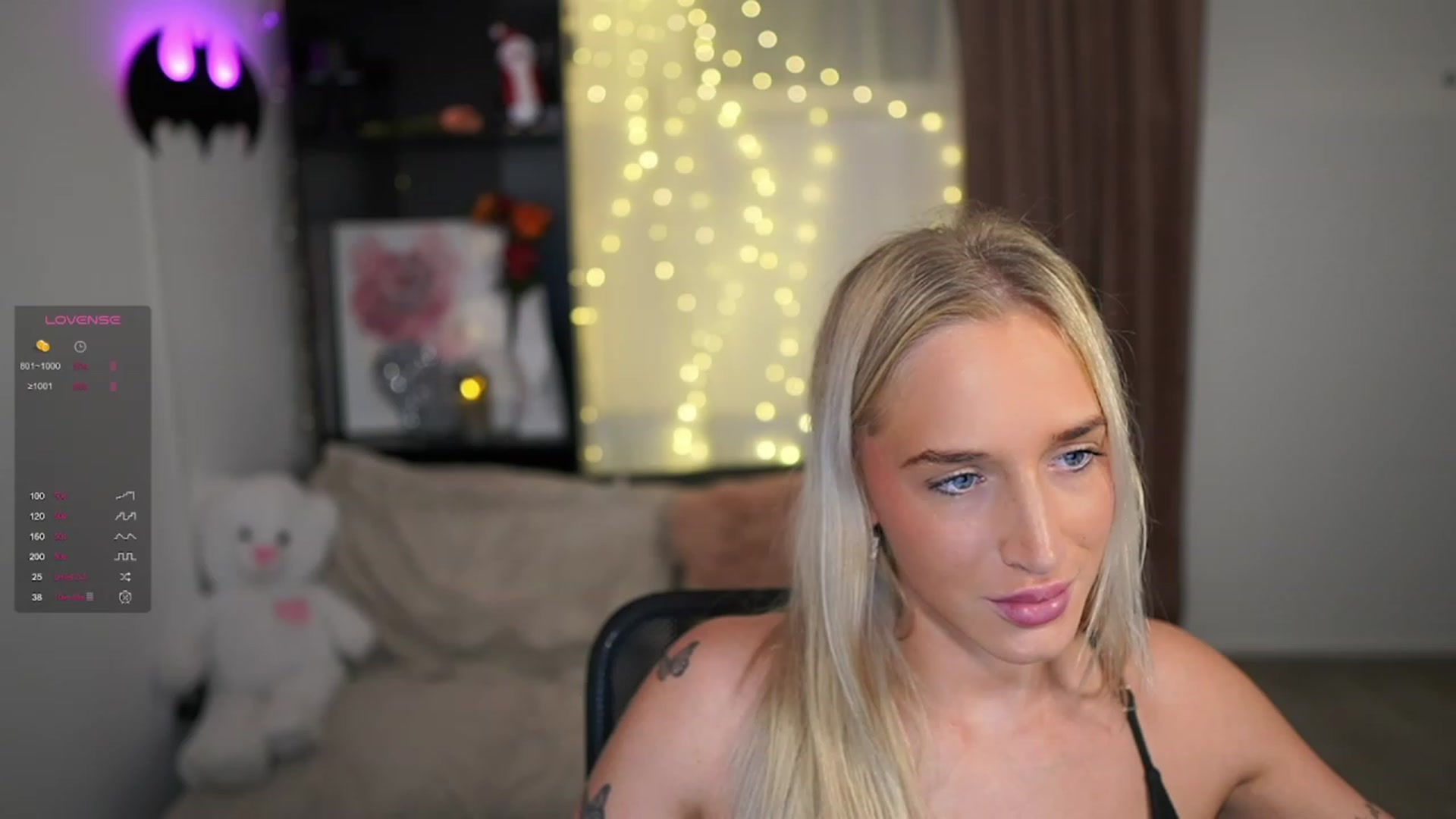 Gallery image thumbnail from NicoletteShea's myfreecams stream on, 12/28/2023, 12:17 image 13 of 20