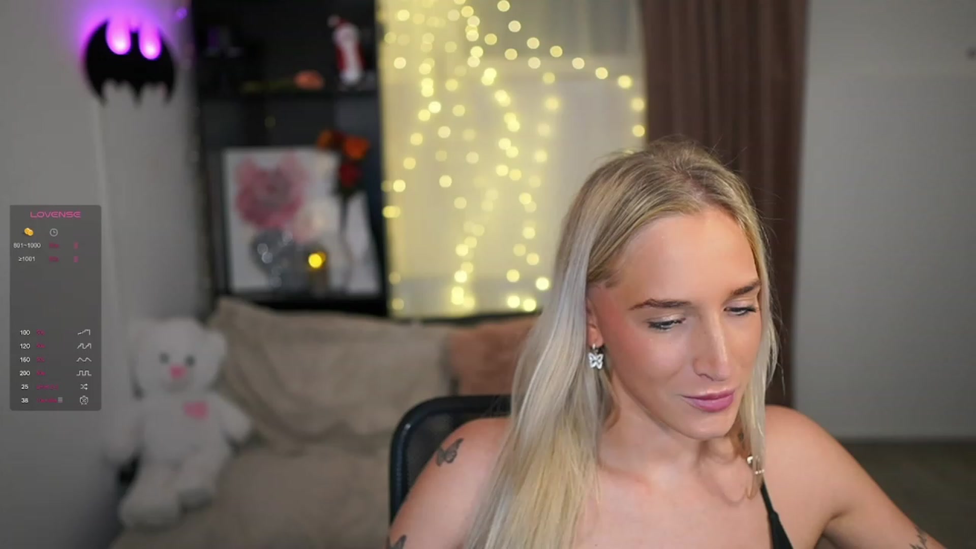 Gallery image thumbnail from NicoletteShea's myfreecams stream on, 12/28/2023, 12:17 image 15 of 20