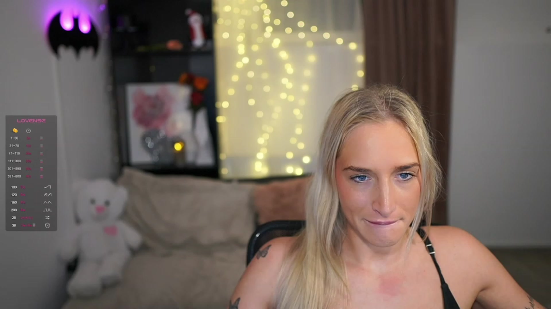 Gallery image thumbnail from NicoletteShea's myfreecams stream on, 12/28/2023, 13:14 image 2 of 20