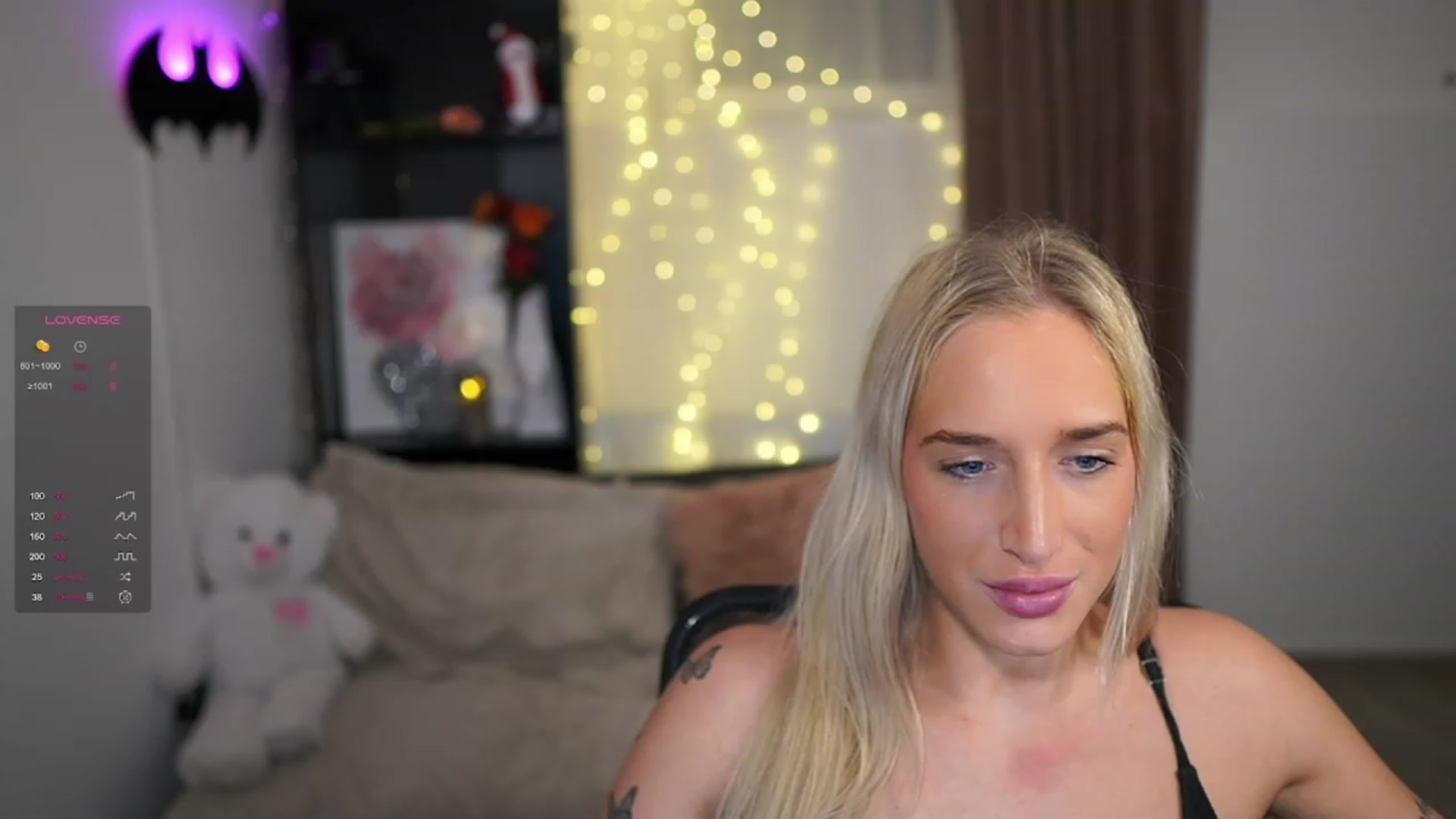 Gallery image thumbnail from NicoletteShea's myfreecams stream on, 12/28/2023, 13:14 image 5 of 20