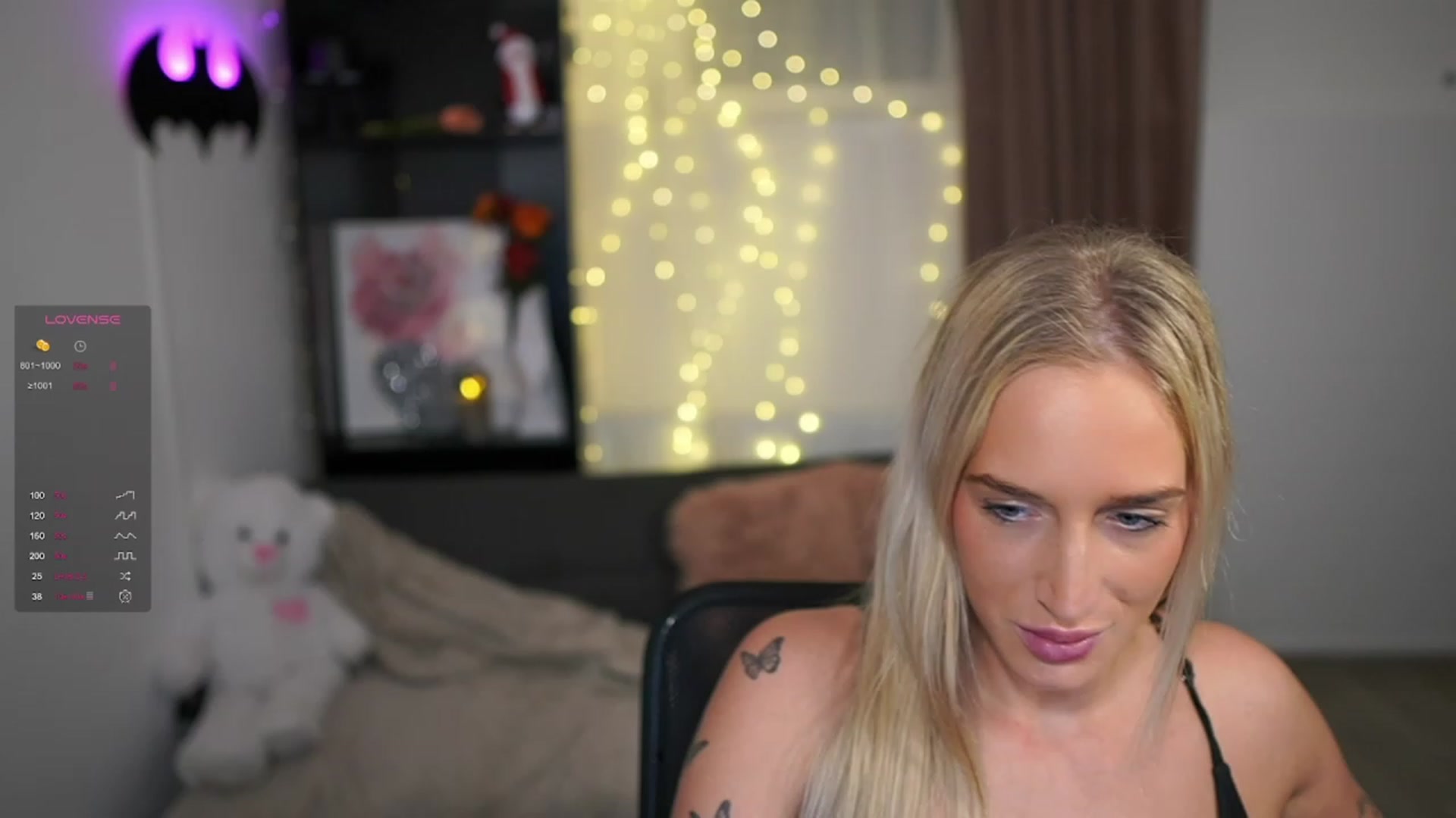 Gallery image thumbnail from NicoletteShea's myfreecams stream on, 12/28/2023, 13:14 image 17 of 20