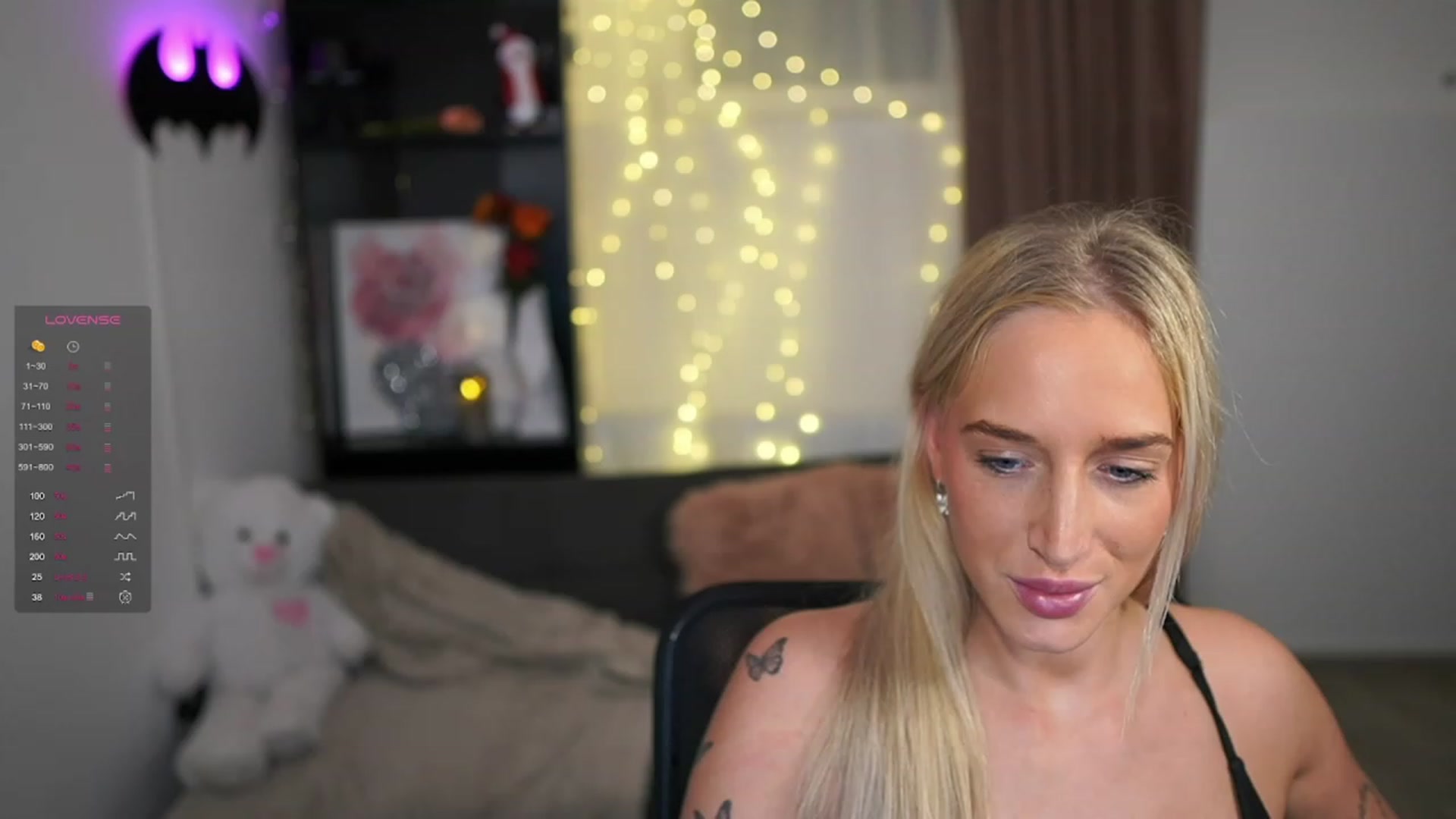 Gallery image thumbnail from NicoletteShea's myfreecams stream on, 12/28/2023, 13:14 image 18 of 20