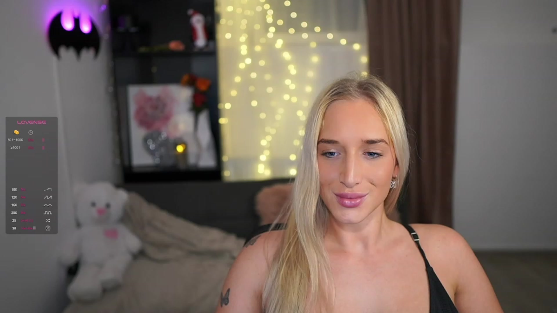 Gallery image thumbnail from NicoletteShea's myfreecams stream on, 12/28/2023, 13:14 image 16 of 20
