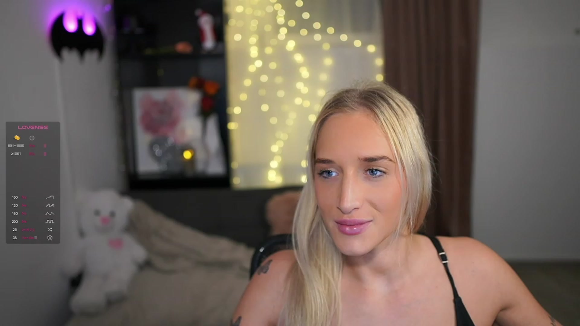 Gallery image thumbnail from NicoletteShea's myfreecams stream on, 12/28/2023, 13:14 image 14 of 20