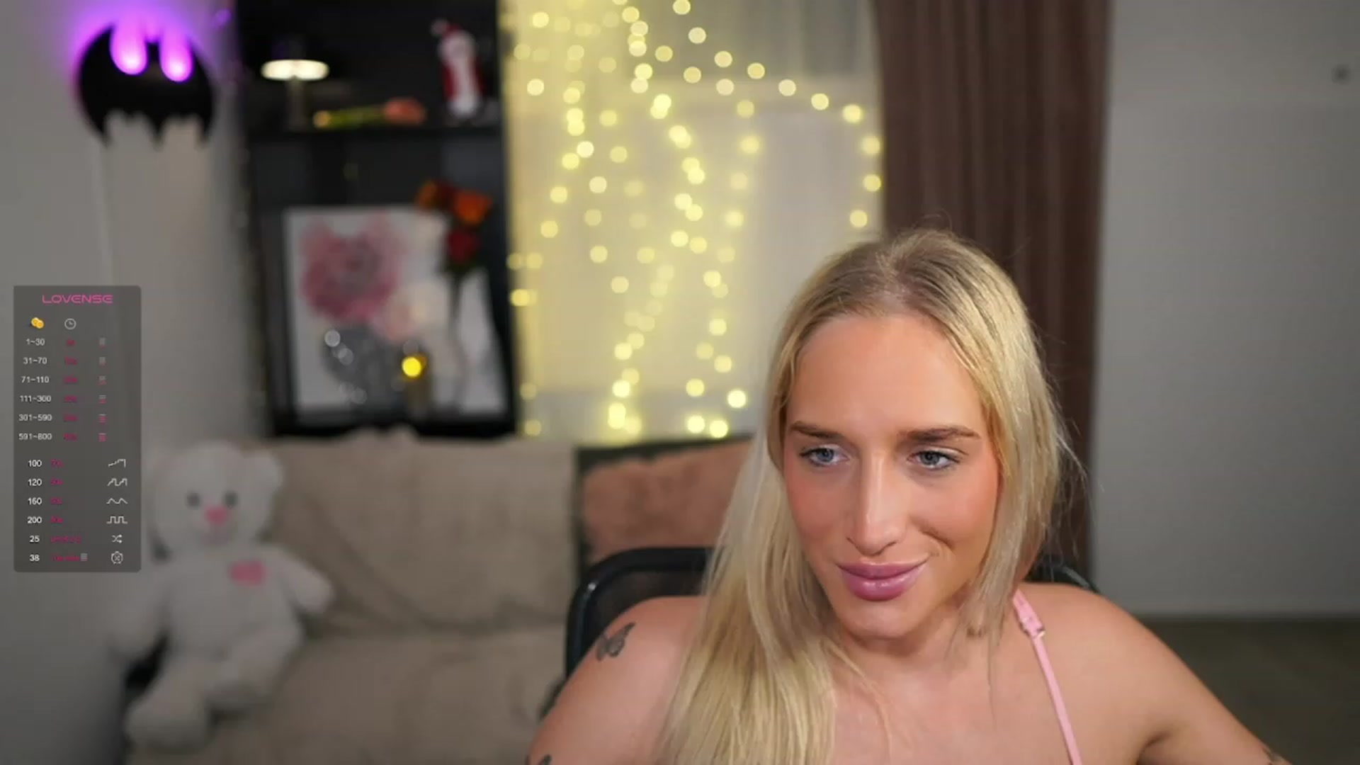 Gallery image thumbnail from NicoletteShea's myfreecams stream on, 12/28/2023, 20:19 image 7 of 20