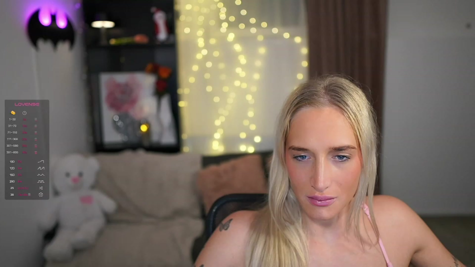 Gallery image thumbnail from NicoletteShea's myfreecams stream on, 12/28/2023, 20:19 image 16 of 20