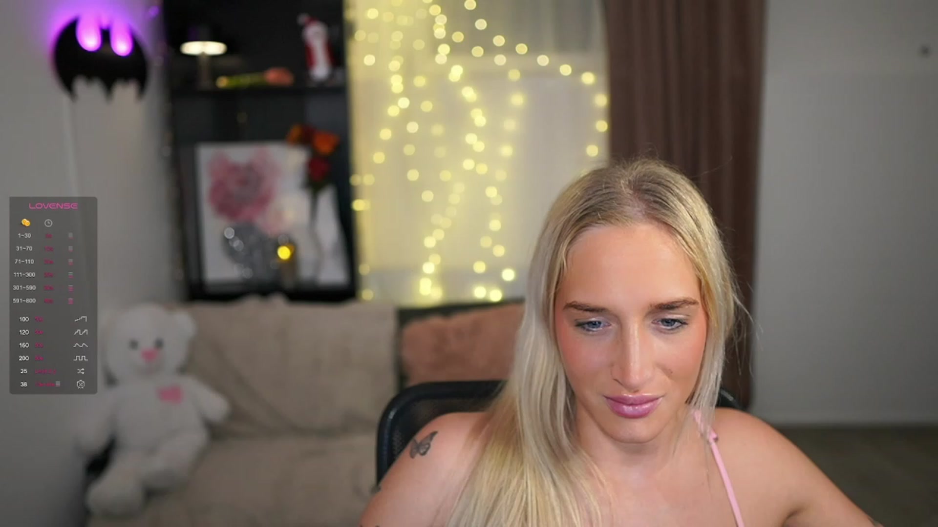 Gallery image thumbnail from NicoletteShea's myfreecams stream on, 12/28/2023, 20:19 image 6 of 20