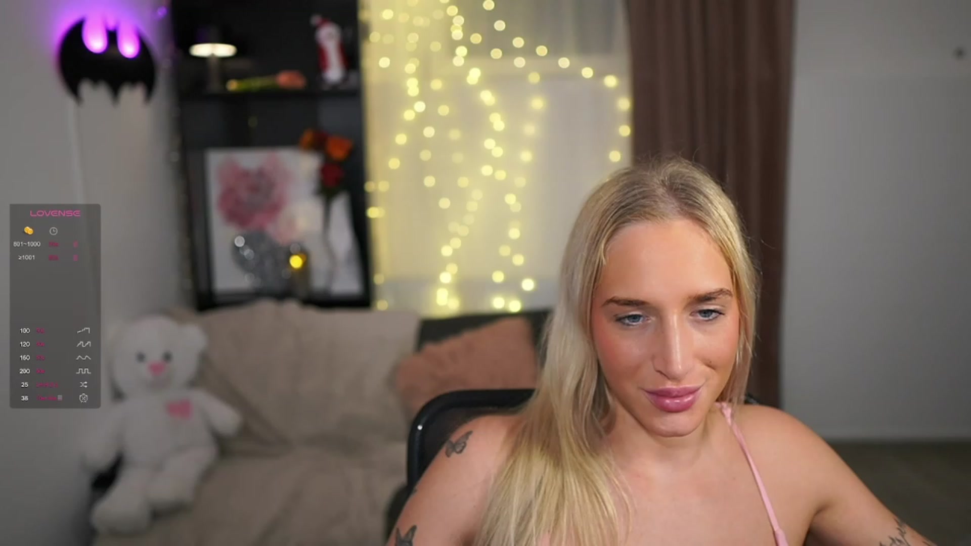 Gallery image thumbnail from NicoletteShea's myfreecams stream on, 12/28/2023, 21:40 image 12 of 20
