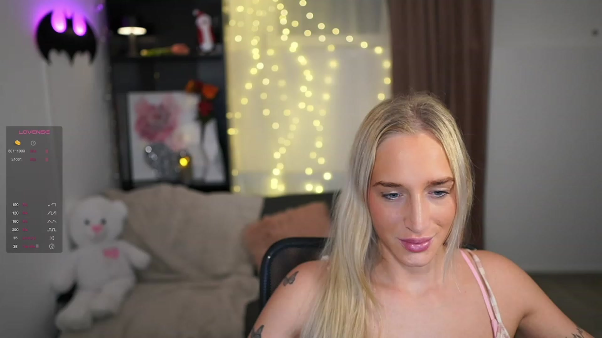 Gallery image thumbnail from NicoletteShea's myfreecams stream on, 12/28/2023, 22:11 image 12 of 20