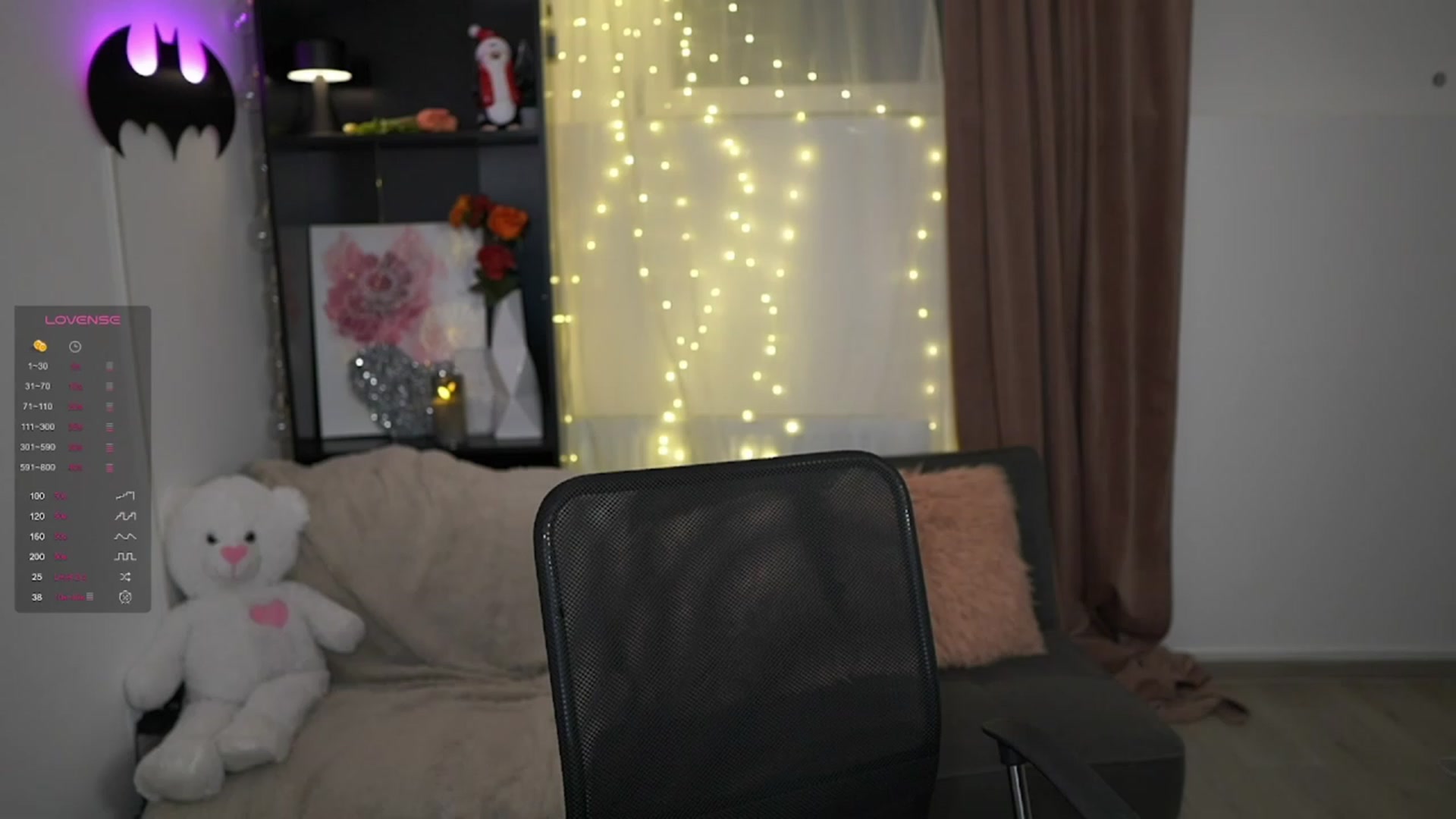 Gallery image thumbnail from NicoletteShea's myfreecams stream on, 12/28/2023, 22:11 image 17 of 20