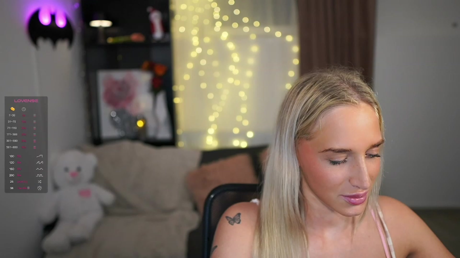 Gallery image thumbnail from NicoletteShea's myfreecams stream on, 12/28/2023, 22:11 image 20 of 20