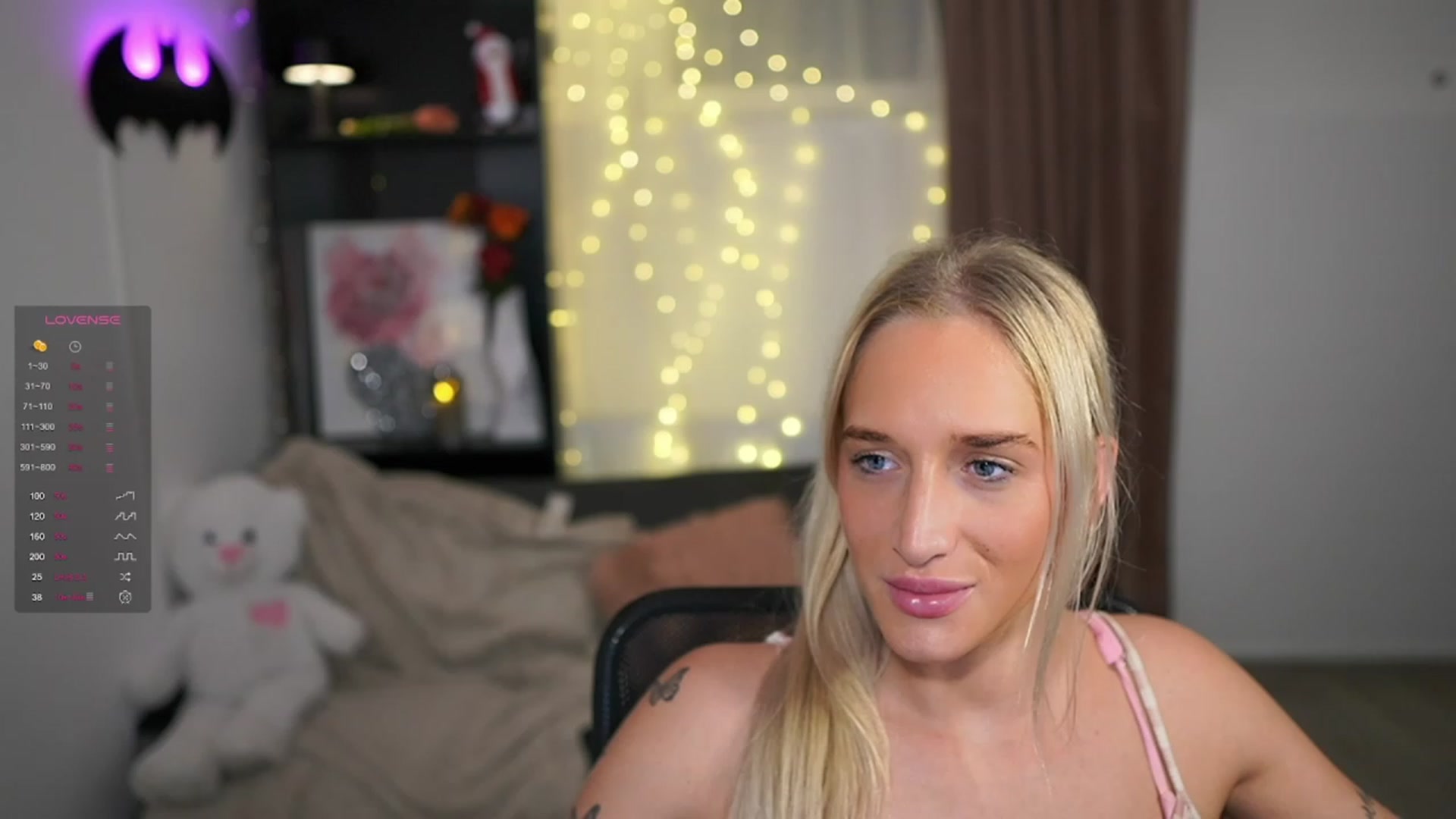 Gallery image thumbnail from NicoletteShea's myfreecams stream on, 12/29/2023, 24:04 image 3 of 20