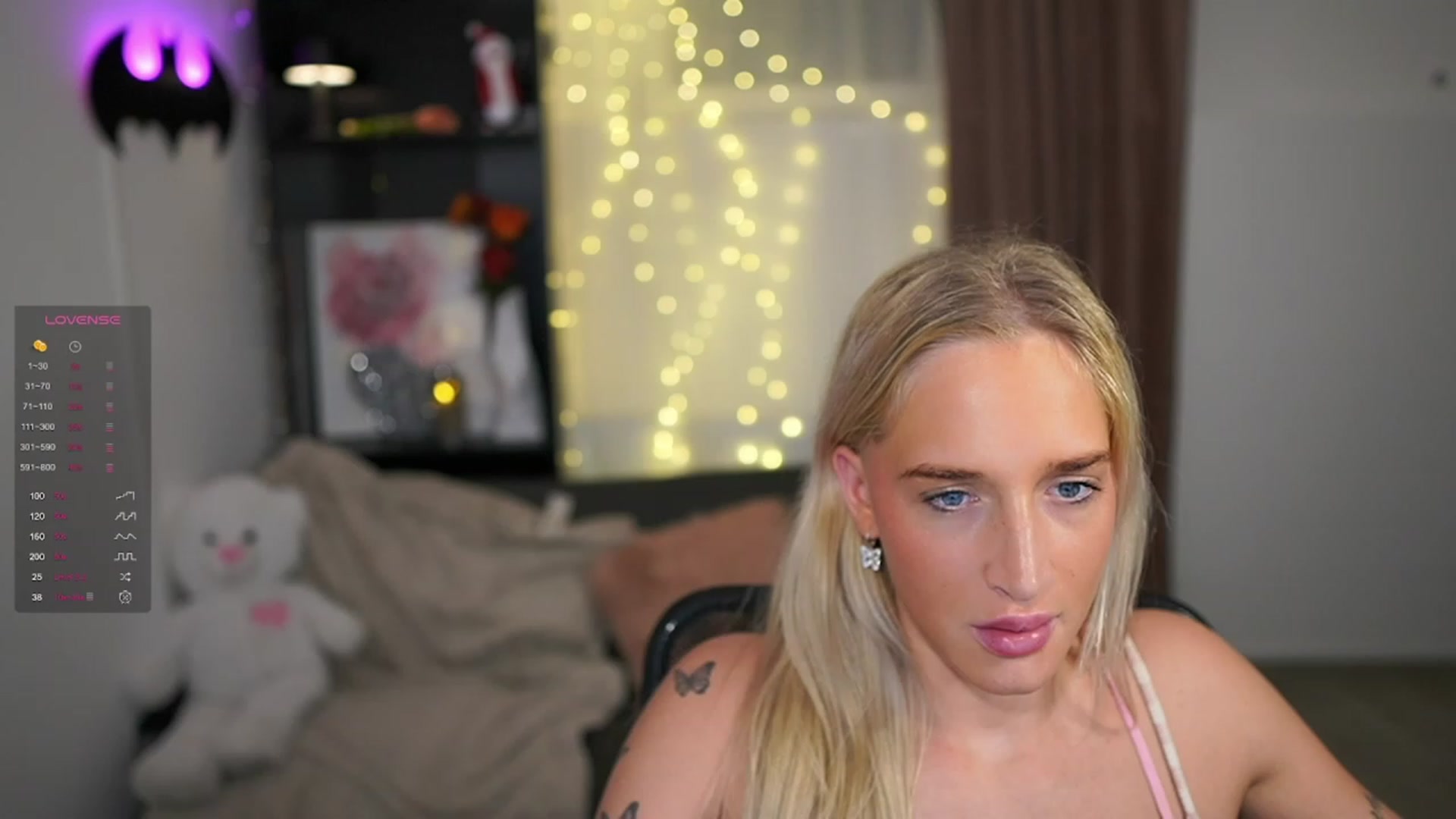 Gallery image thumbnail from NicoletteShea's myfreecams stream on, 12/29/2023, 24:04 image 16 of 20