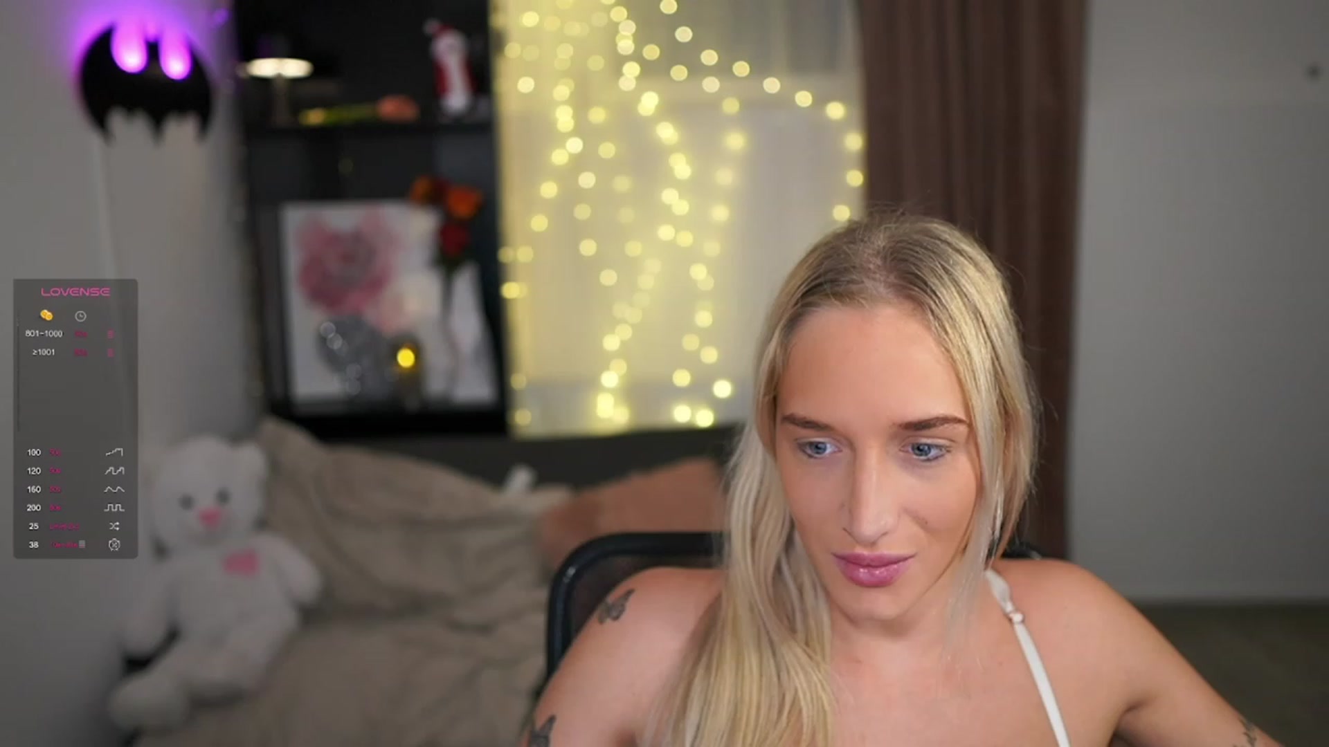 Gallery image thumbnail from NicoletteShea's myfreecams stream on, 12/29/2023, 10:04 image 12 of 20