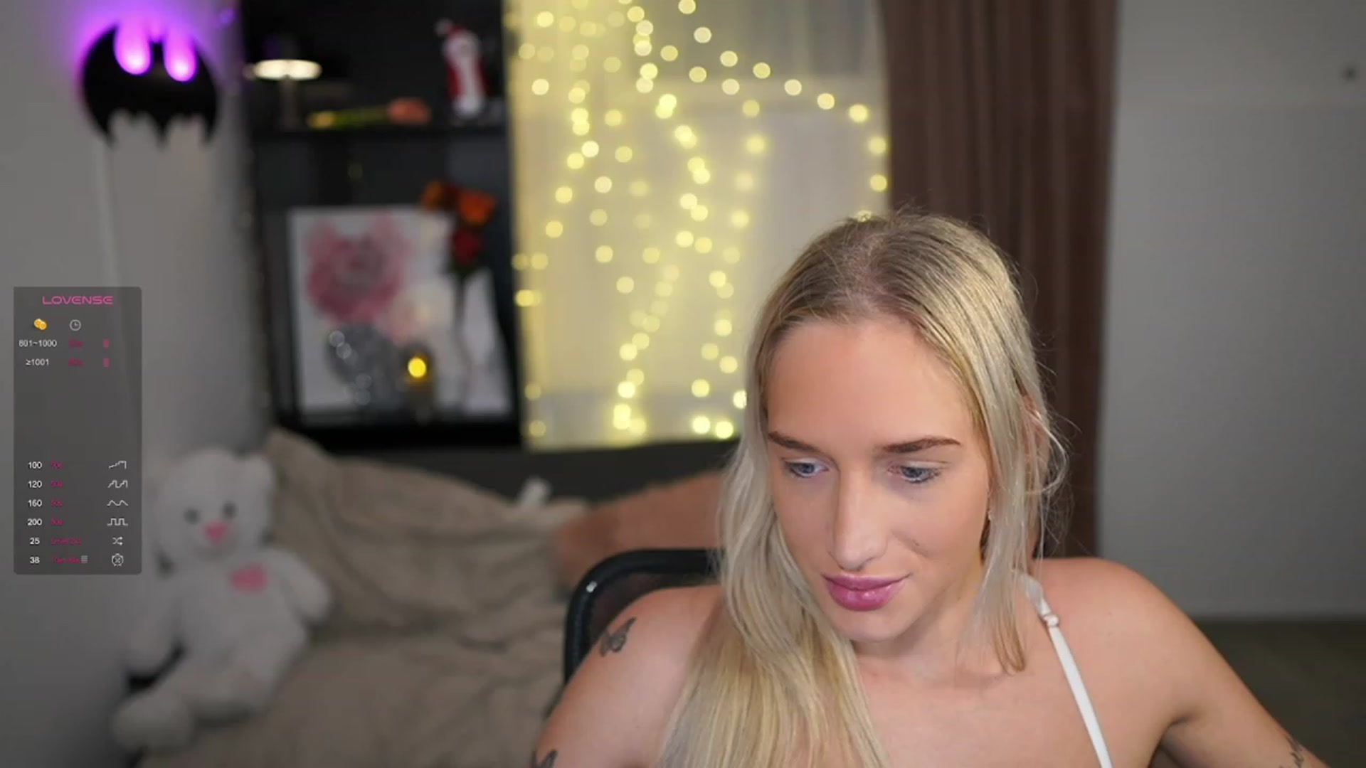 Gallery image thumbnail from NicoletteShea's myfreecams stream on, 12/29/2023, 10:04 image 3 of 20