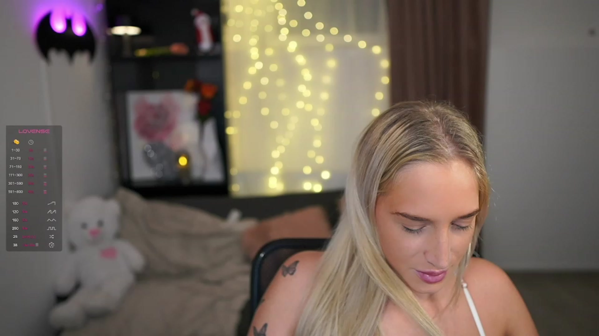 Gallery image thumbnail from NicoletteShea's myfreecams stream on, 12/29/2023, 10:04 image 14 of 20