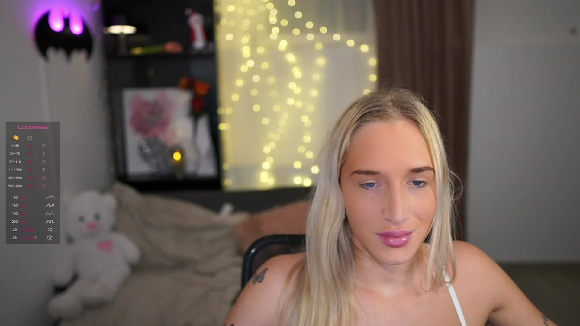Gallery image thumbnail from NicoletteShea's myfreecams stream on, 12/29/2023, 10:04 image 7 of 20