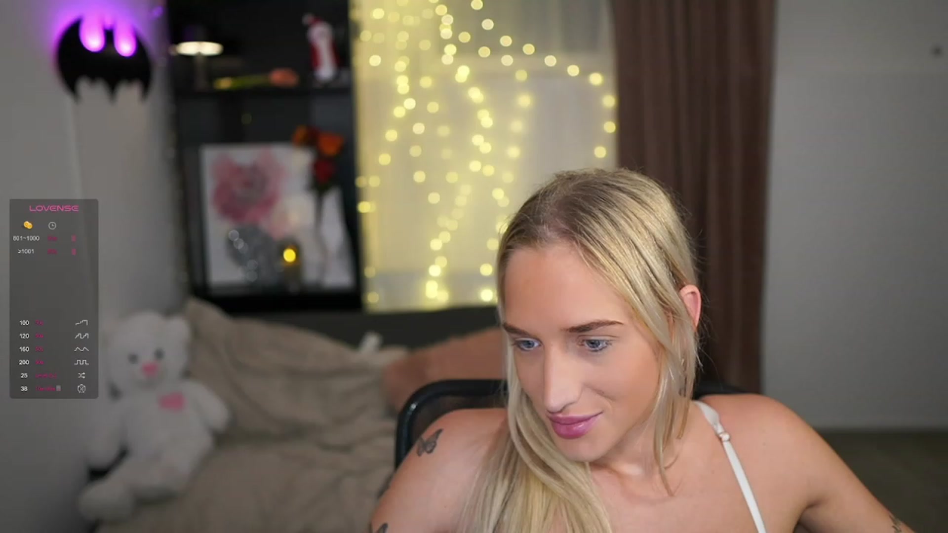 Gallery image thumbnail from NicoletteShea's myfreecams stream on, 12/29/2023, 10:04 image 13 of 20