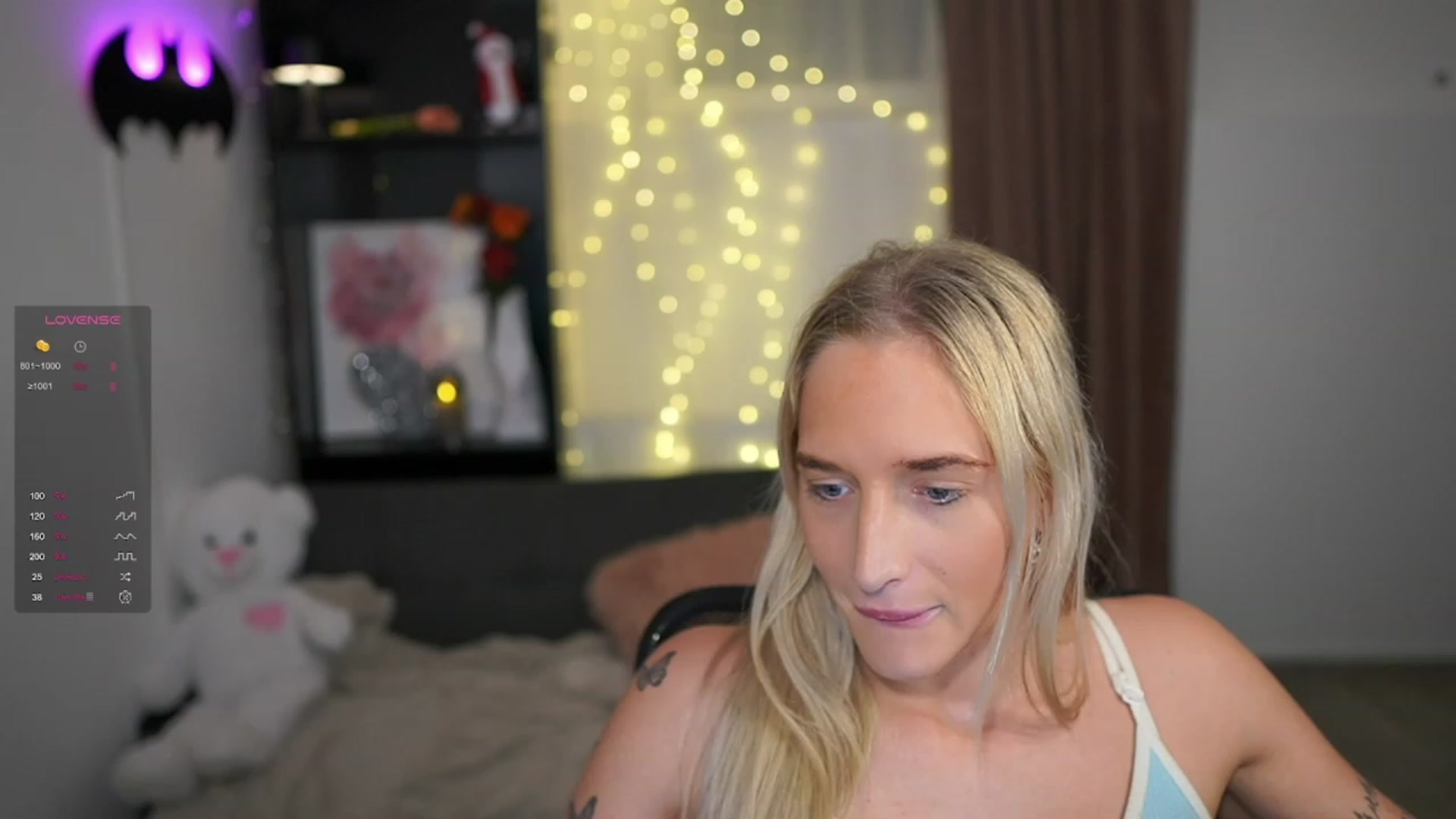 Gallery image thumbnail from NicoletteShea's myfreecams stream on, 12/29/2023, 13:35 image 5 of 20
